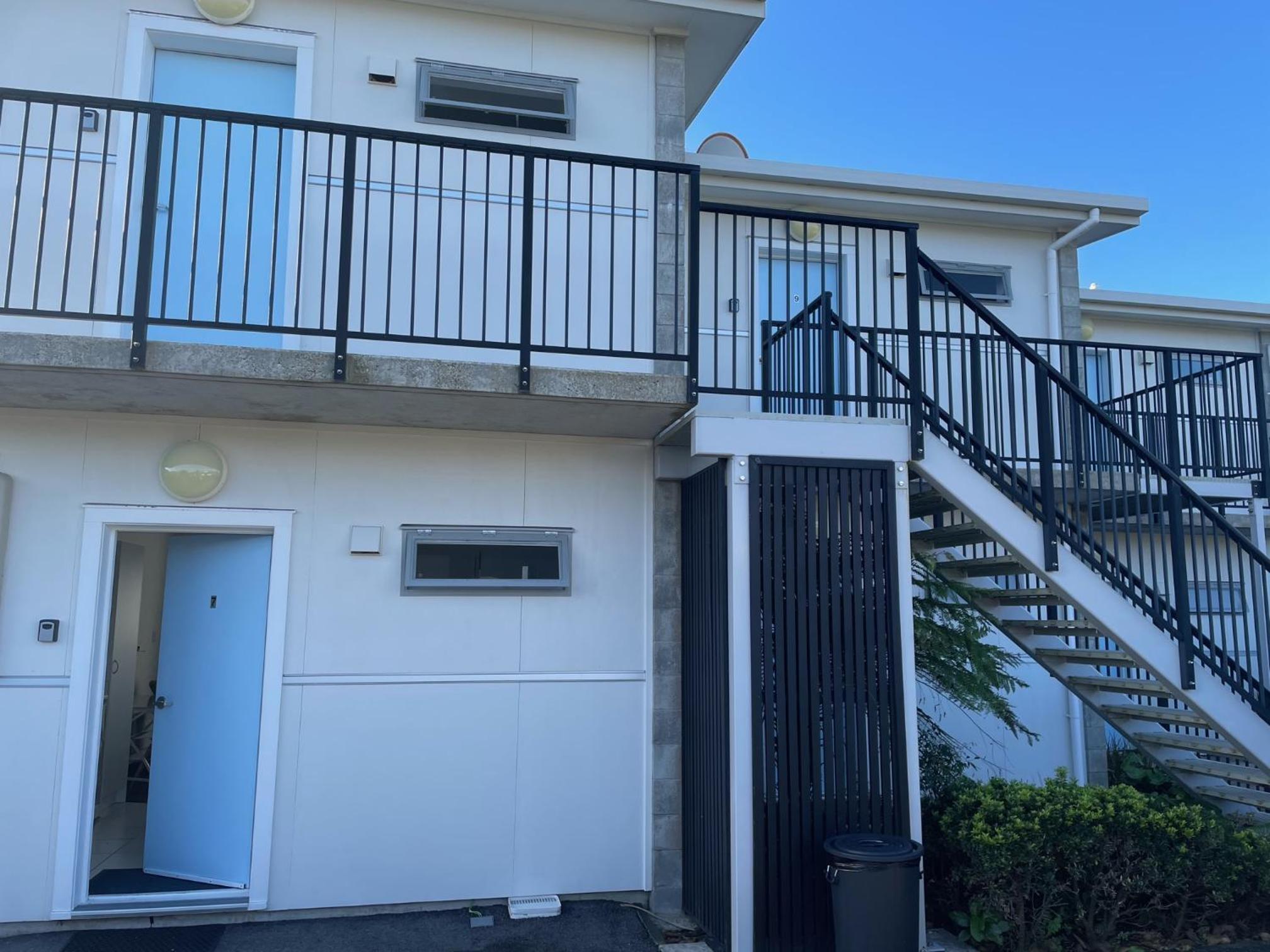 Carters by the Sea Beachside Studio Apartments