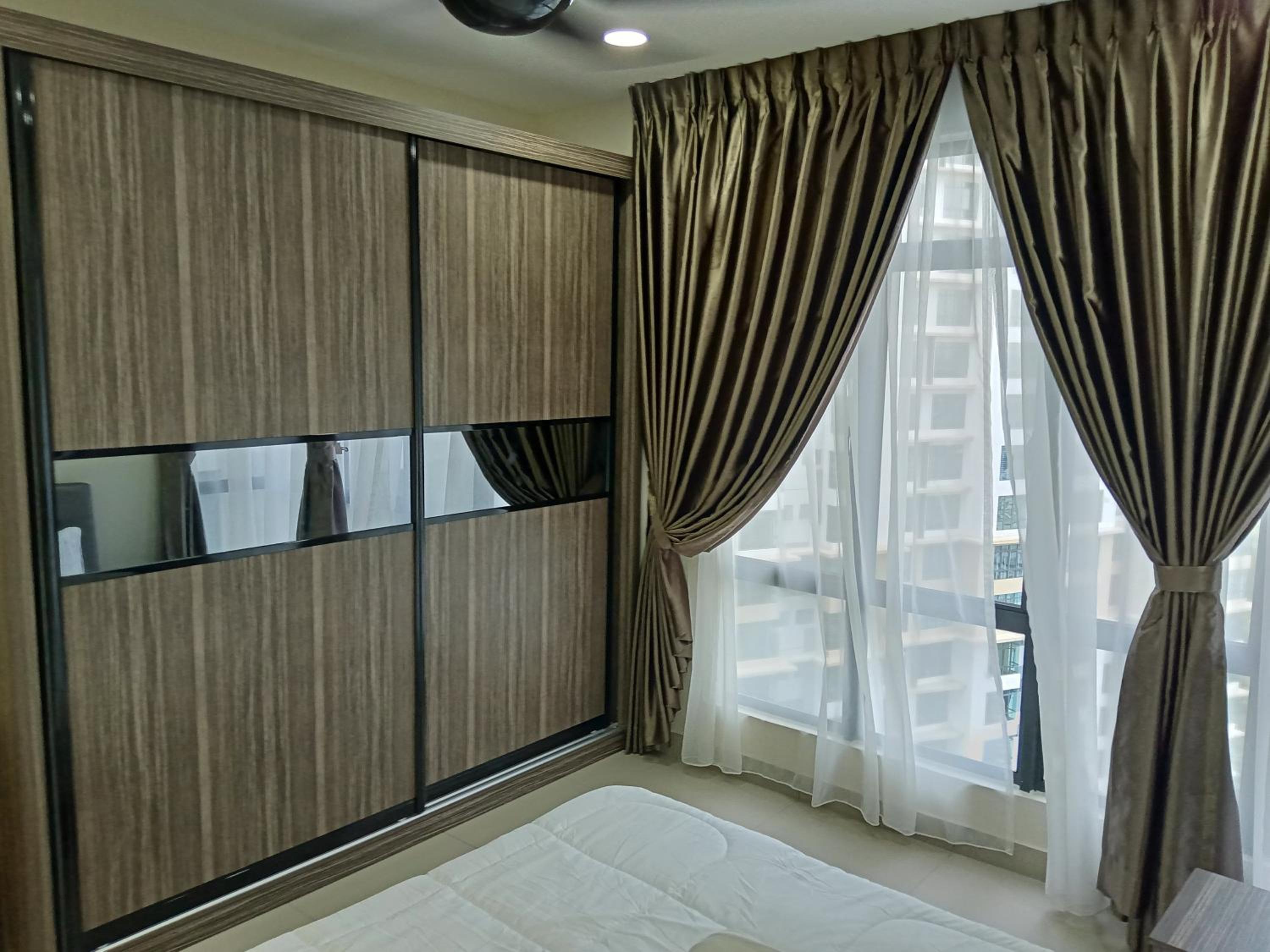 LUXURY STAY - 2 ROOMS with CONDO Facility - Mount Austin JB - SPECIAL OFFER SECURITY DEPOSIT RM200