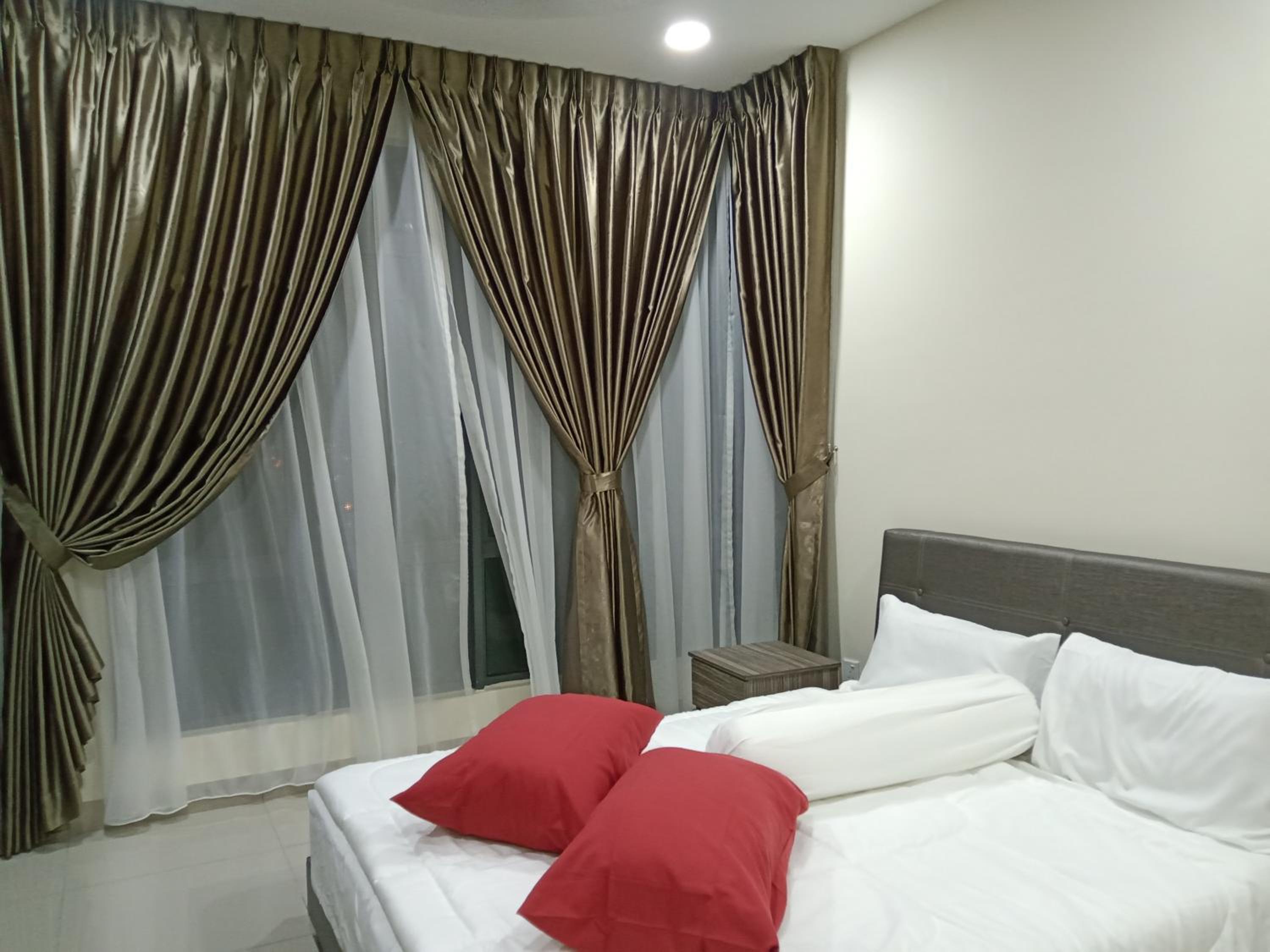 LUXURY STAY - 2 ROOMS with CONDO Facility - Mount Austin JB - SPECIAL OFFER SECURITY DEPOSIT RM200
