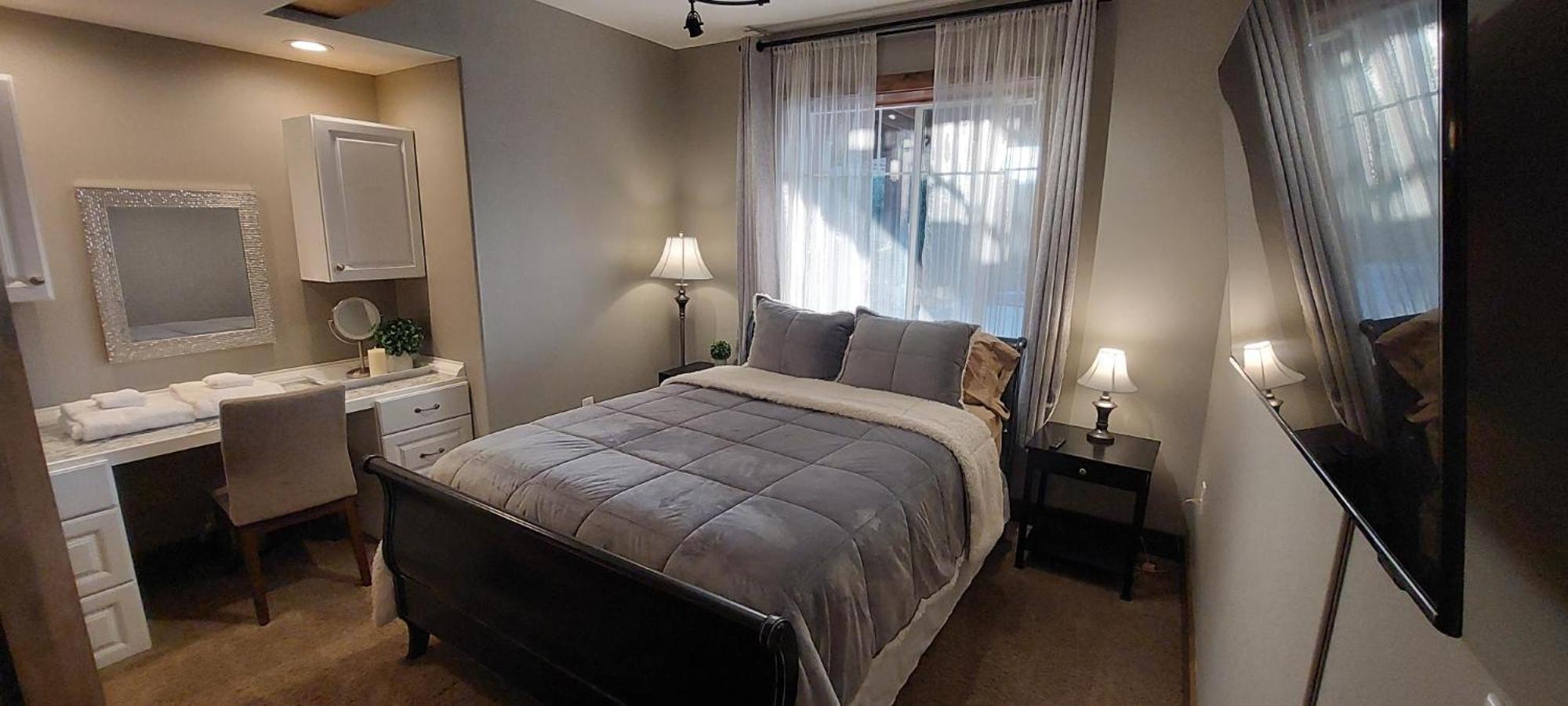 The Grand Getaway at Green Bluff view 3