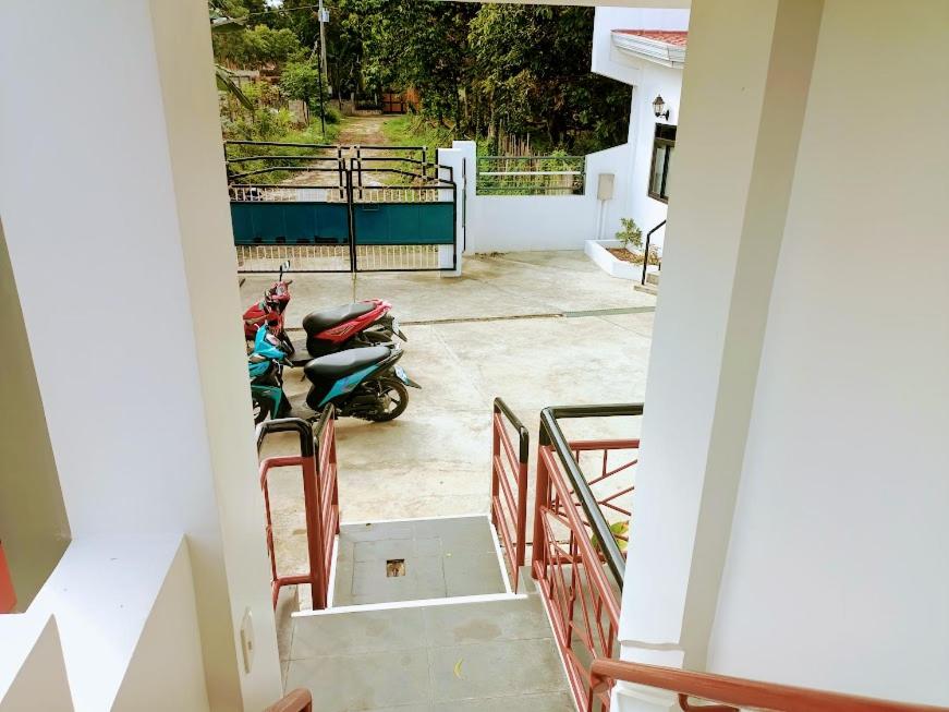Alona WhiteHouses Resort