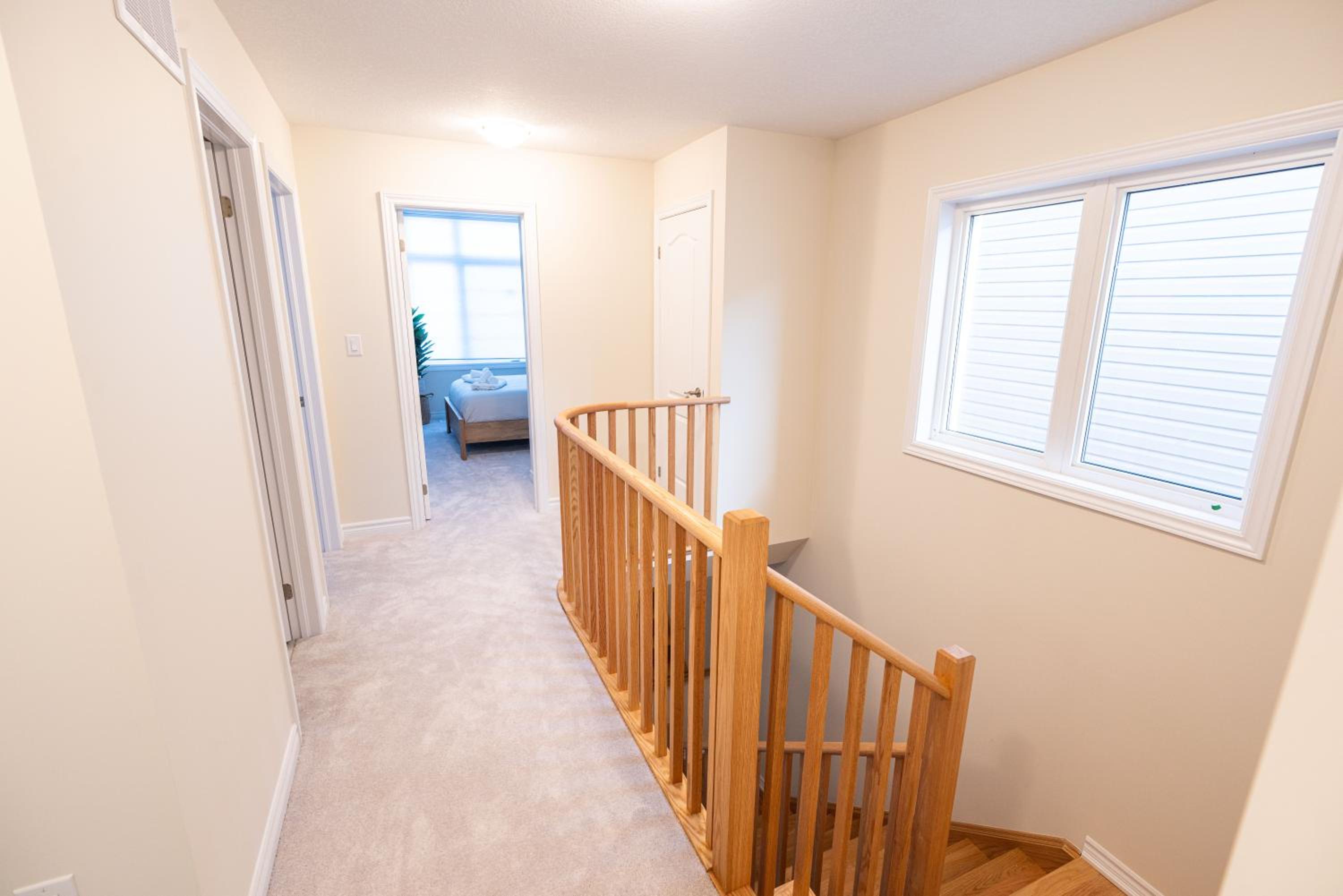BRAND NEW home minutes from Niagara Falls.