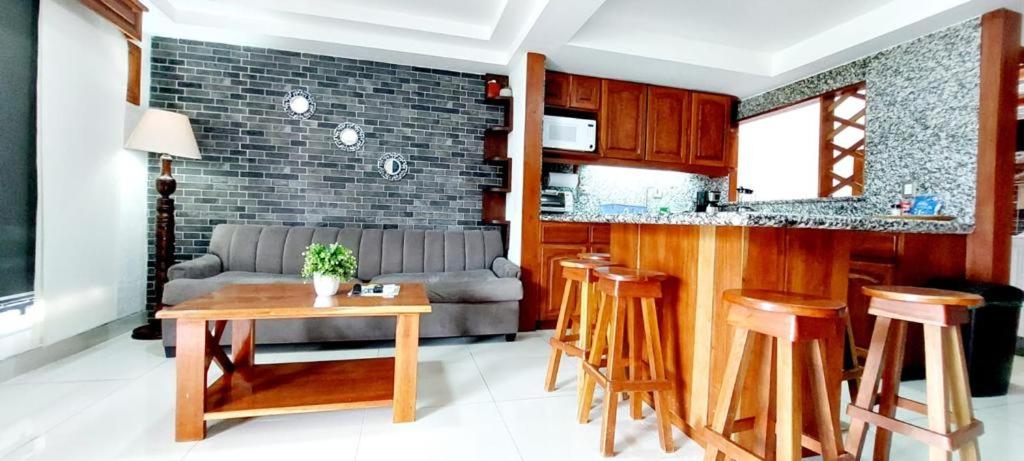 Gamino’s Beach Apartment (JP#72)