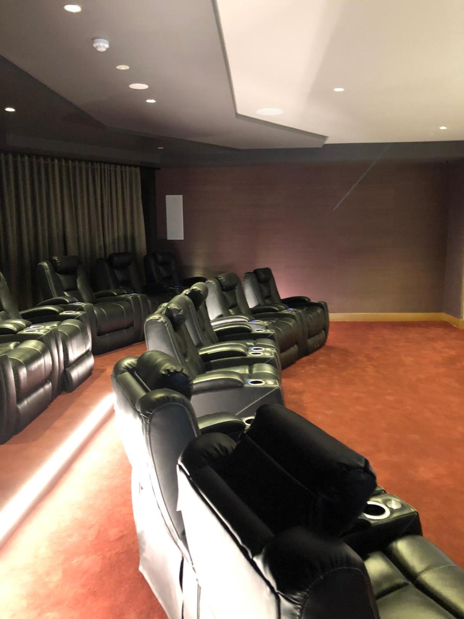 Modern 3 Bedroom Apartment with Amazing Views