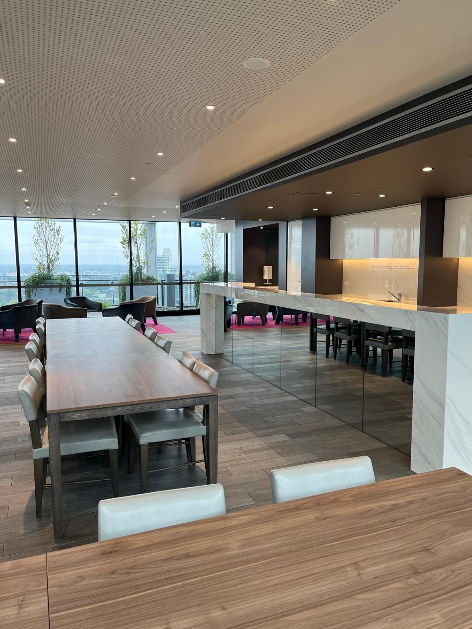 Modern 3 Bedroom Apartment with Amazing Views