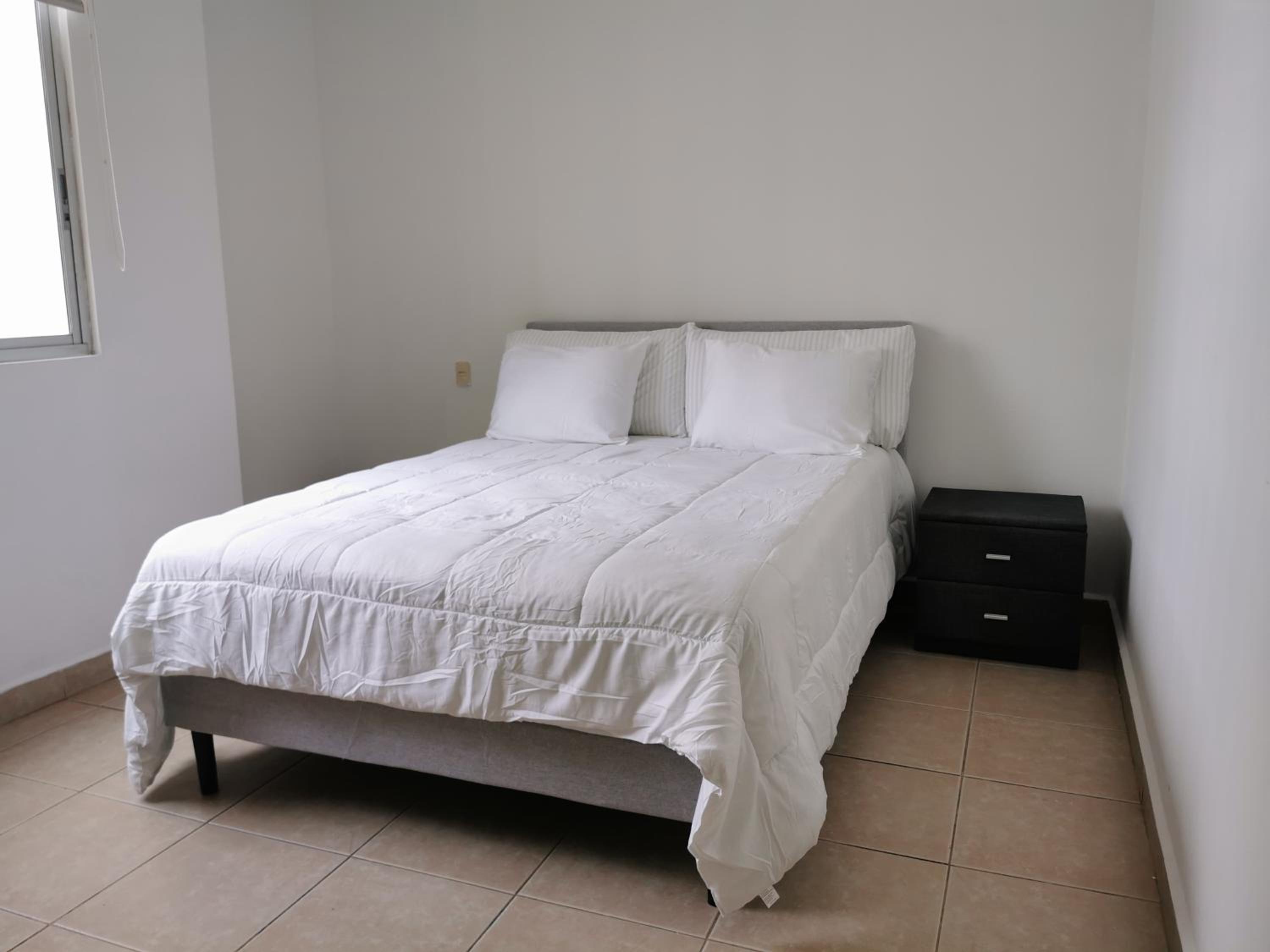 Habitación privada en zona exclusiva view 2