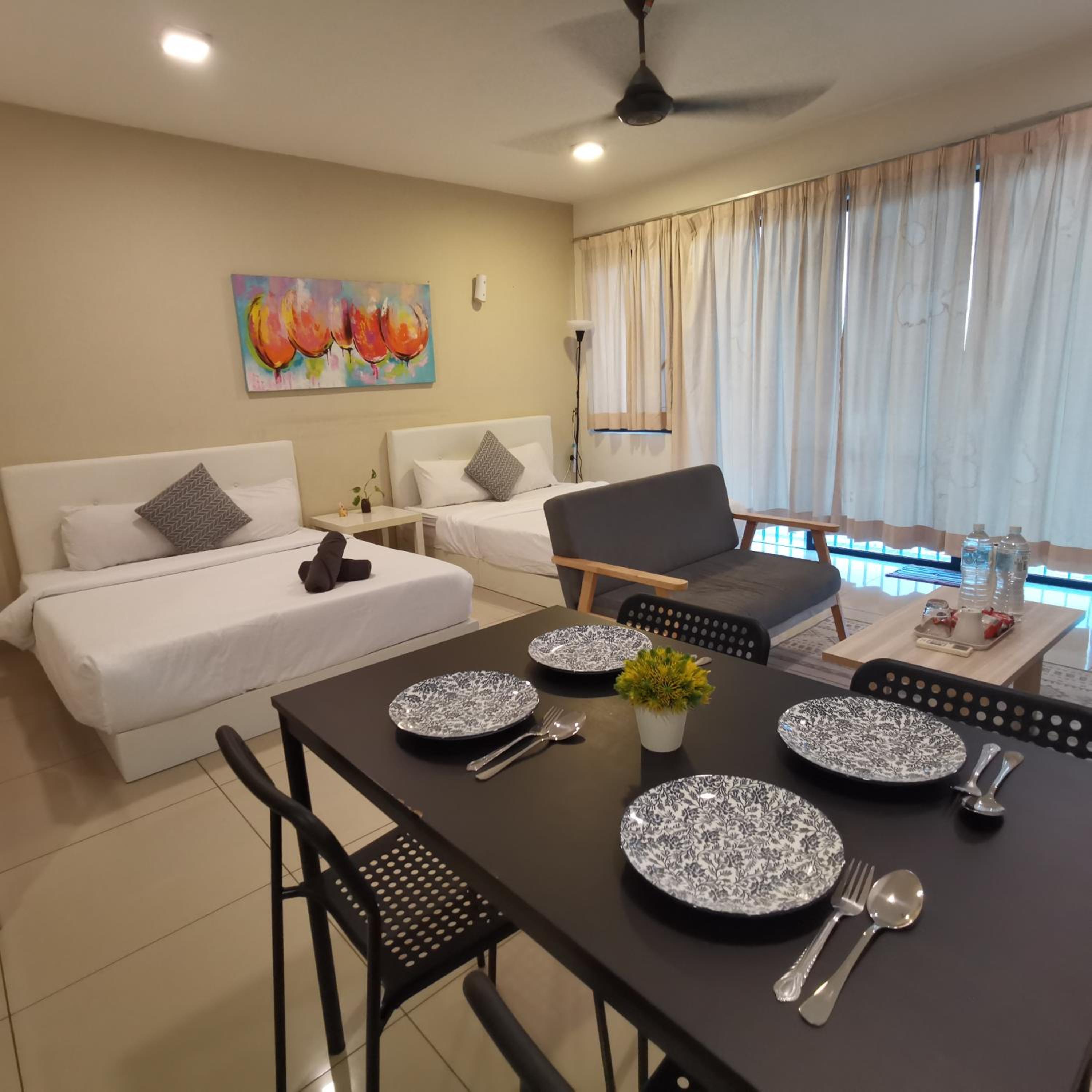 NH Homestay Trefoil Setia Alam photo 3