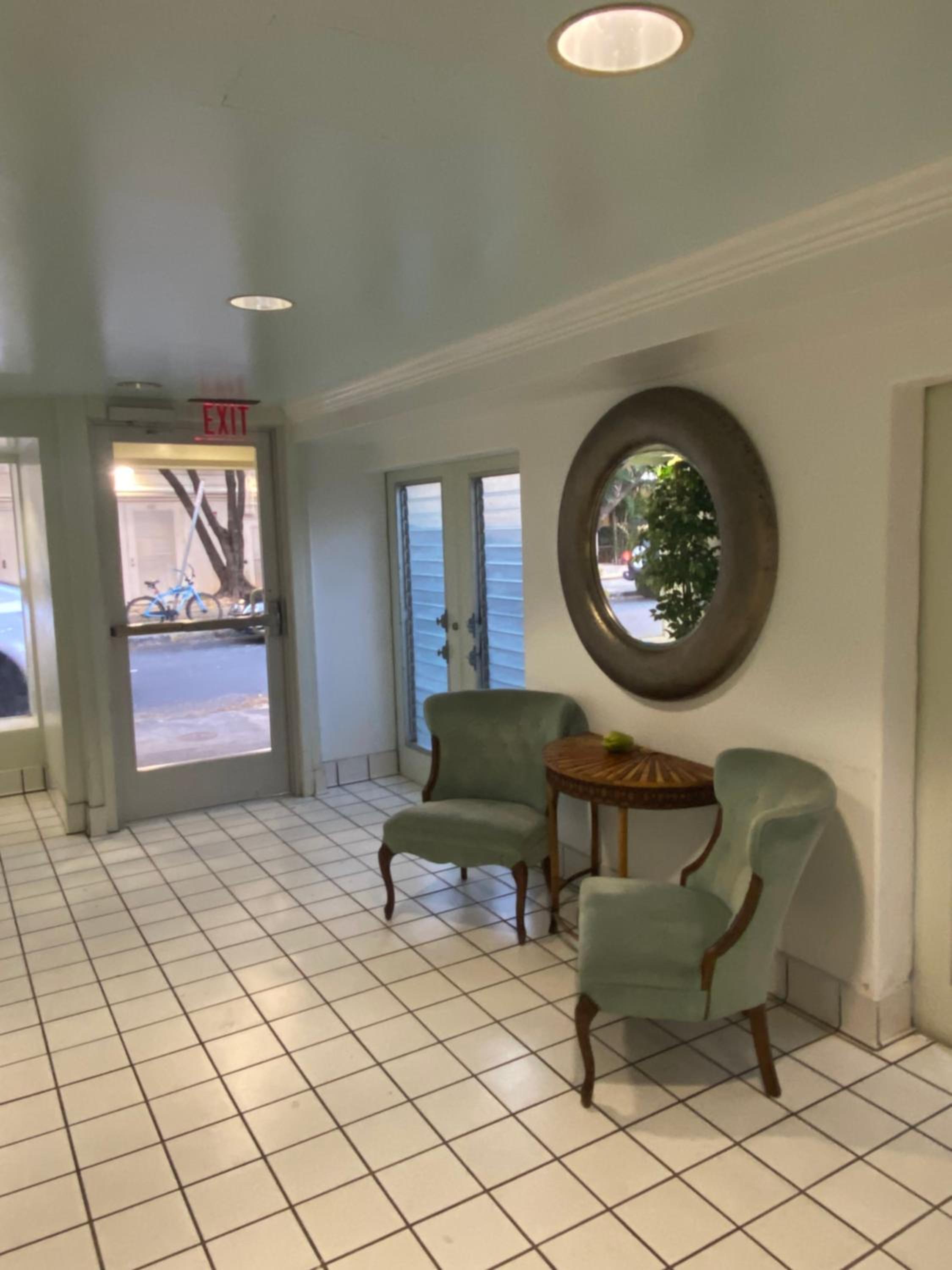 Seashore Waikiki studio 1 block from a beach No Resort Fees view 5