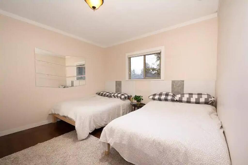 Westside Pool Home-8 min to Downtown, Yard Parking