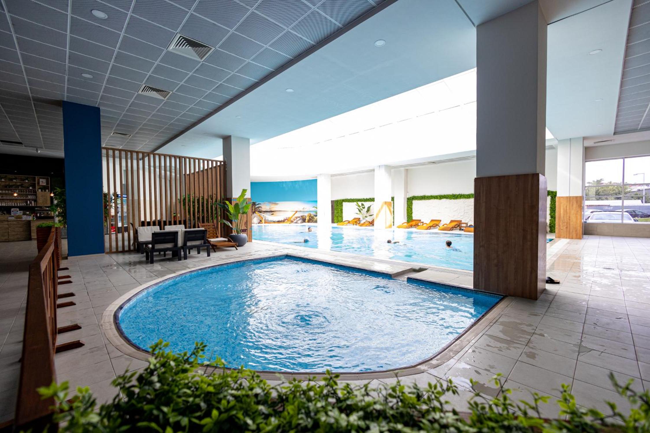 16th Floor Sky View Condo With Pool And Fitness view 3