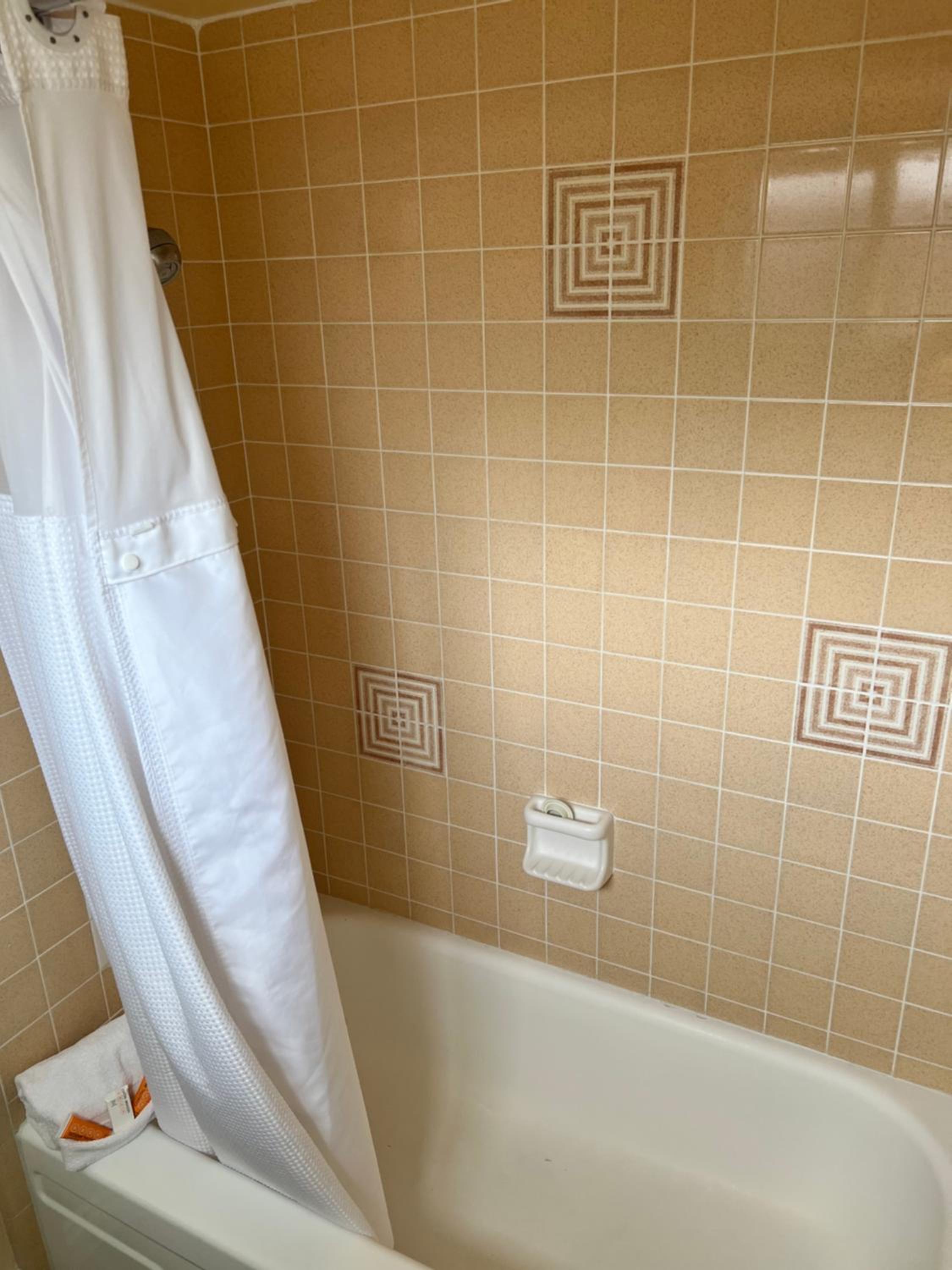 Ashland Vacations - Timbers INN and Suites - Property Image 12