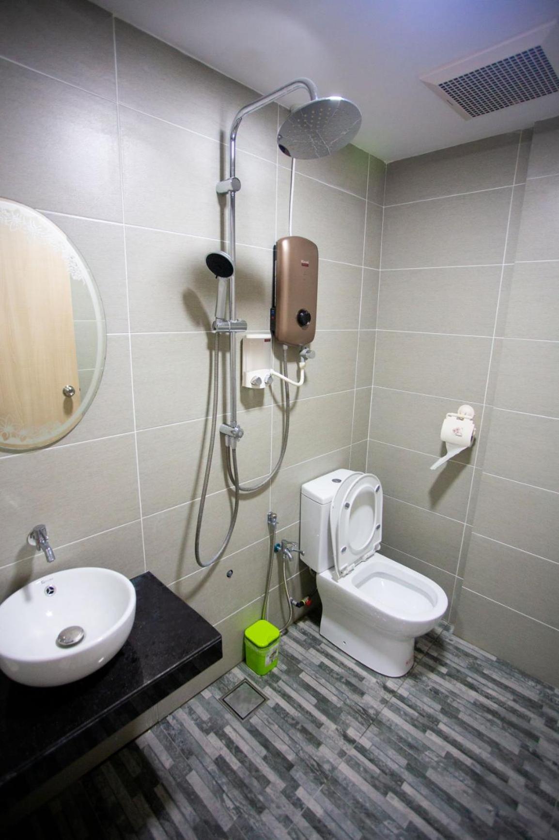 Hom2rex Kuching Homestay Taman Timberland photo 4