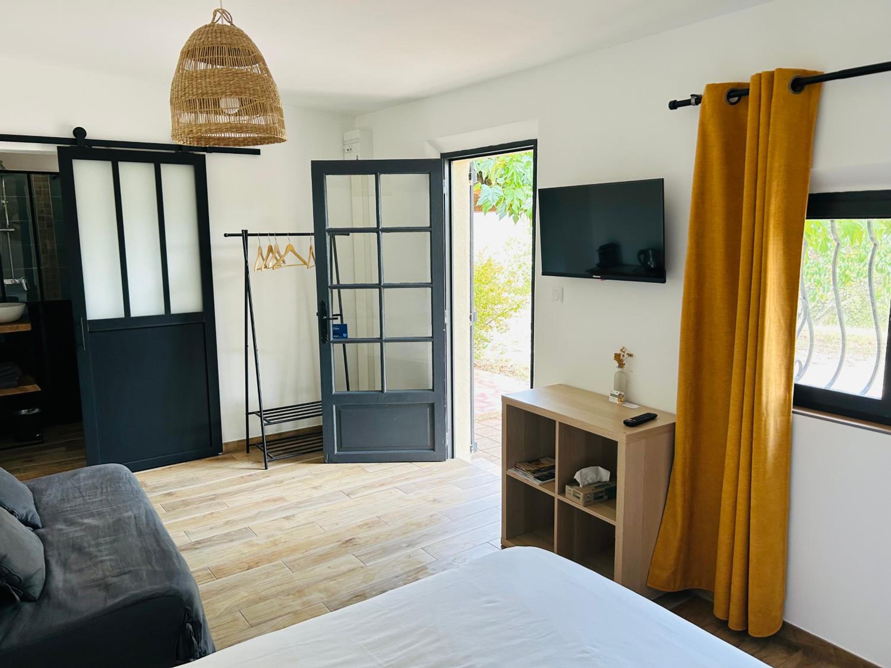 Le Cabanon view 2