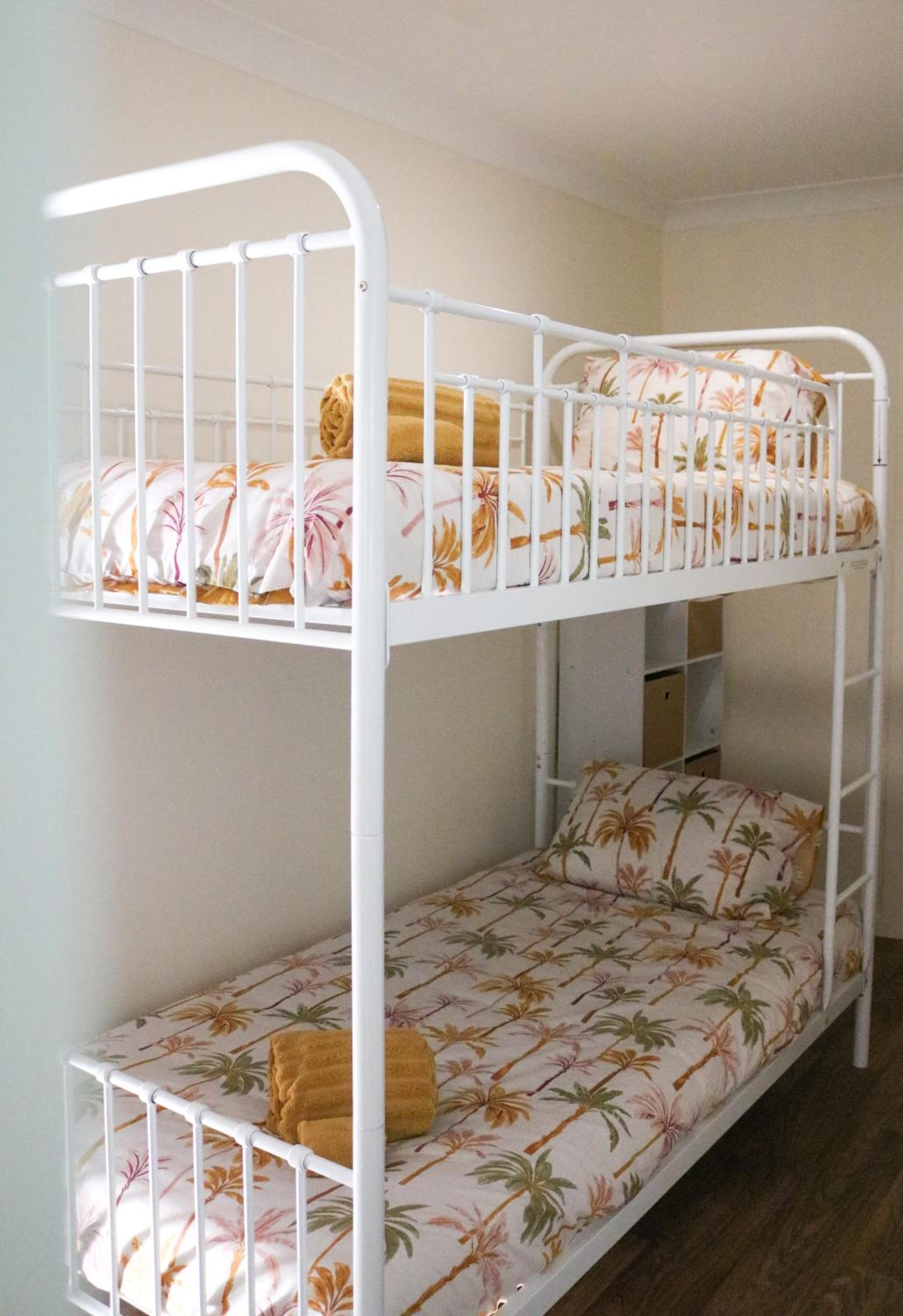 Seascape Retreat - Time to Slow Down - Suits Couples or Family with Kids with 2 sleeping spaces