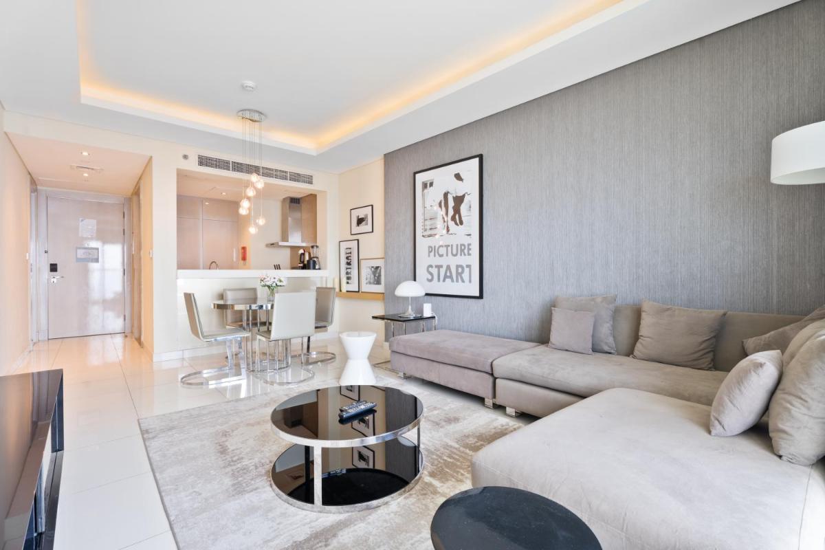 ALiving Supreme 2BR Paramount Towers Business Bay with Burj Khalifa view 6202