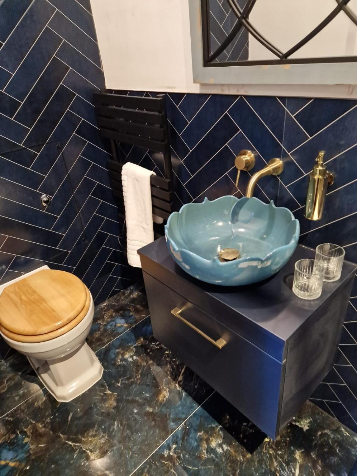 Oxford Vacations - The Mad Hatter's Guestrooms - Property Image 19