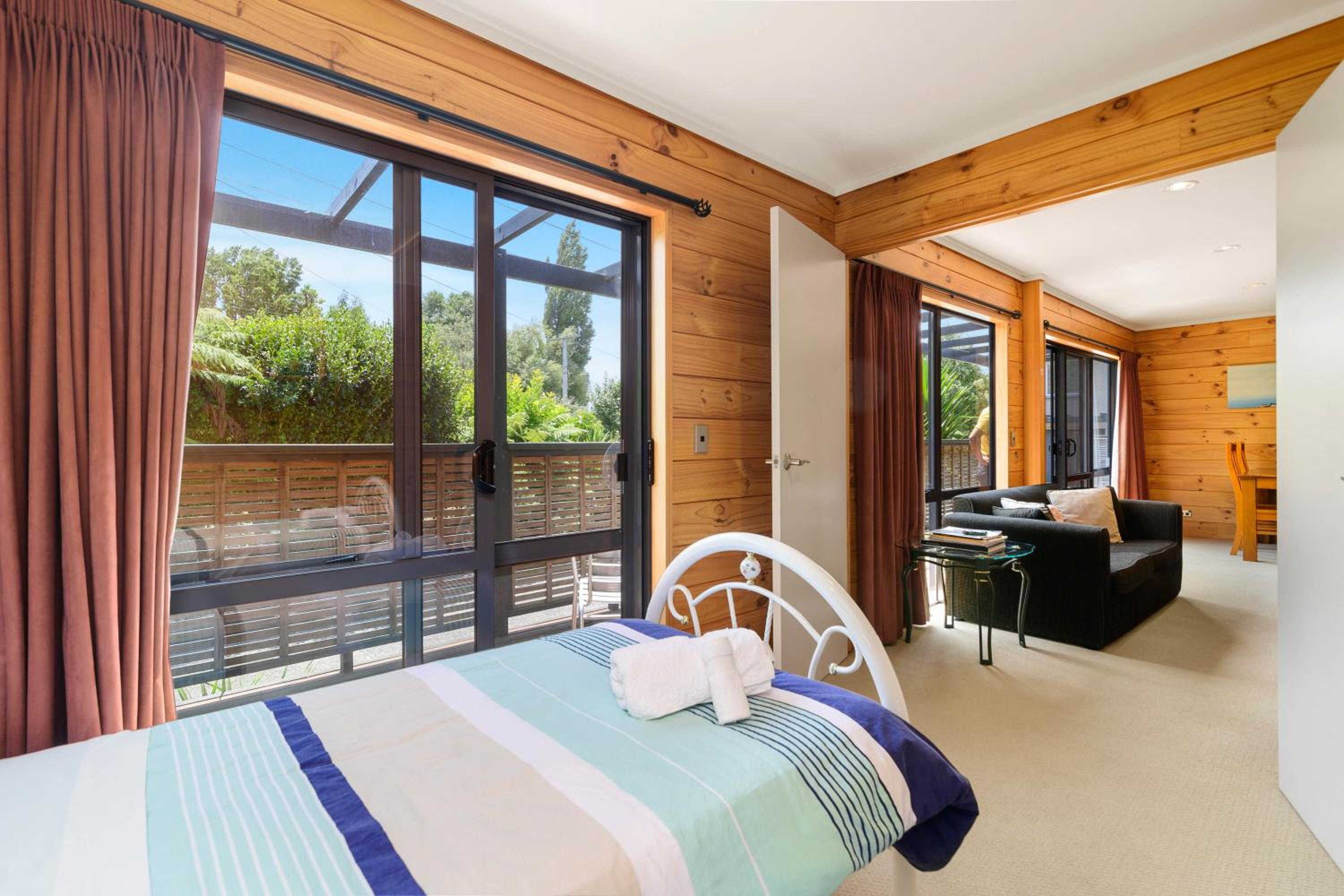 Ngongotaha Lakeside Lodge view 4