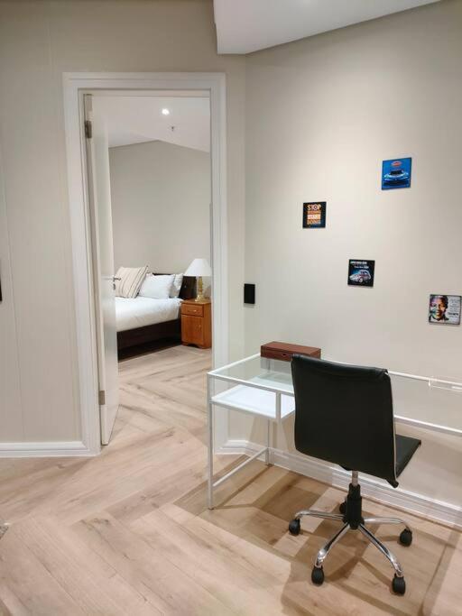 Spacious 2BR APT Near Sandton City -No Loadshedding