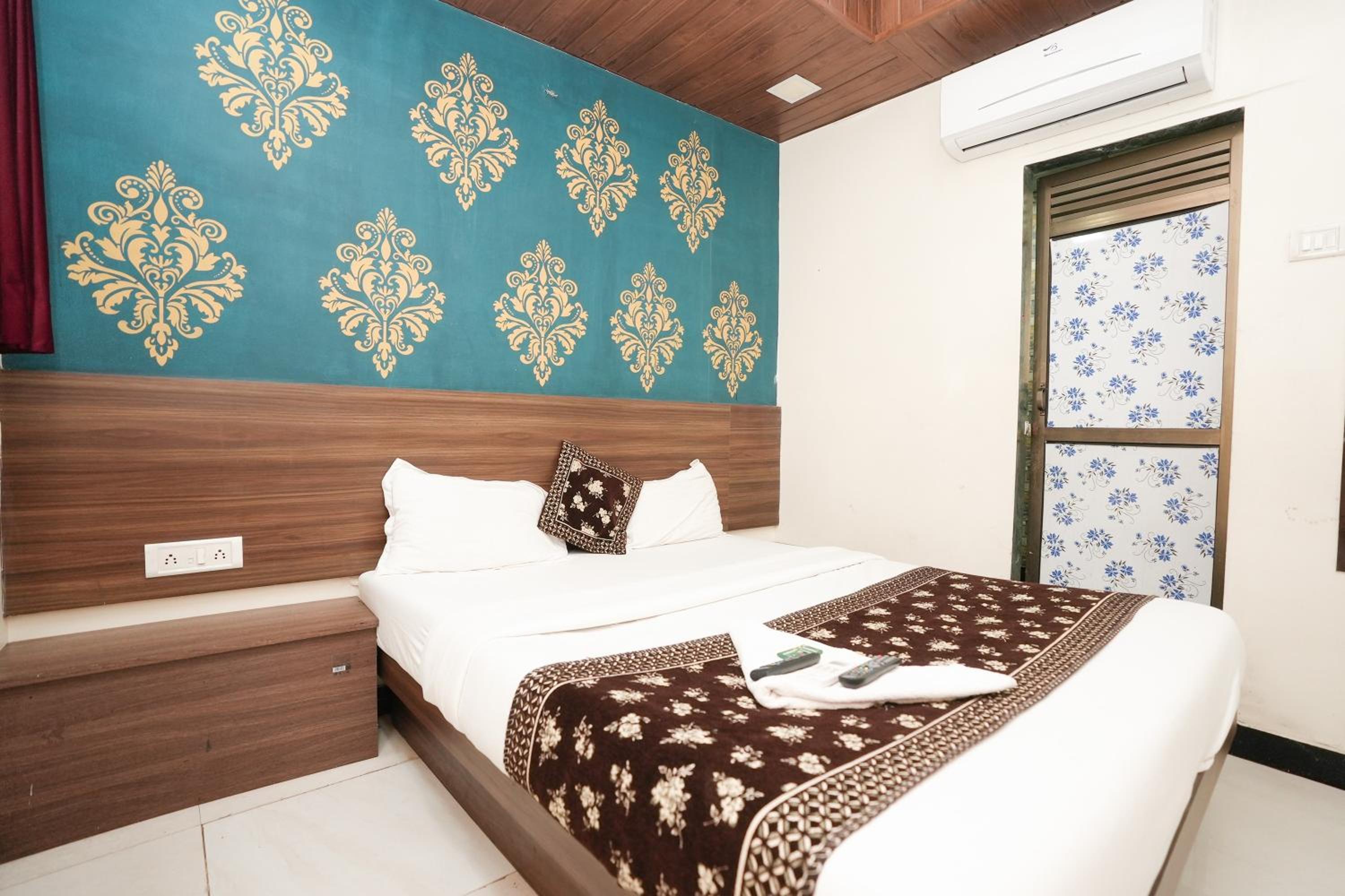 Hotel Mumbai Residency — Mumbai