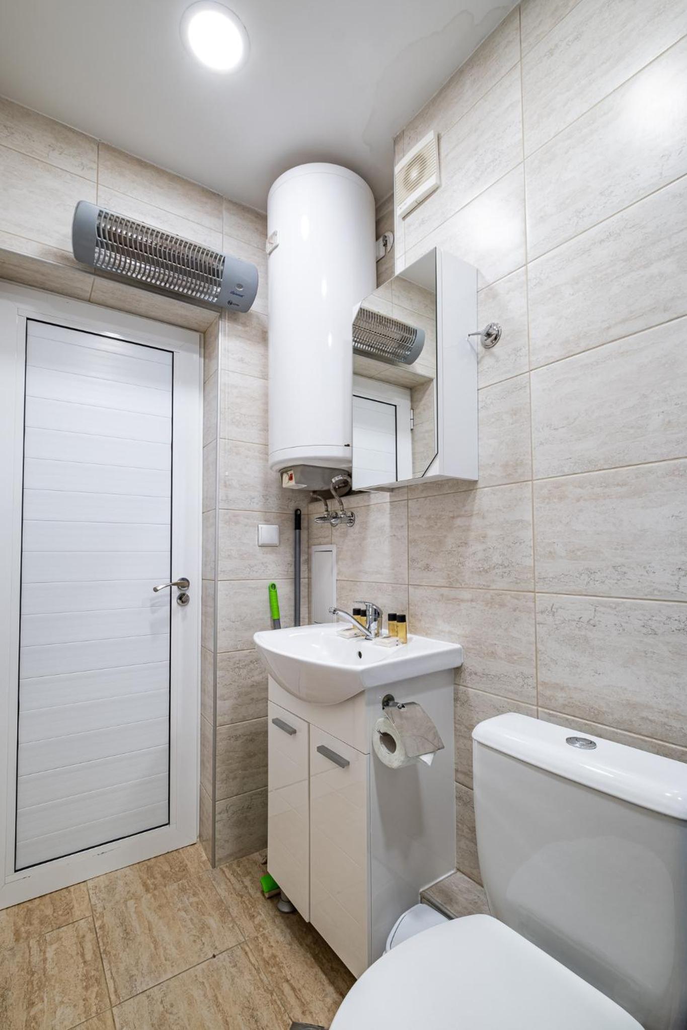 Primorski 2bdrm Central Apartment