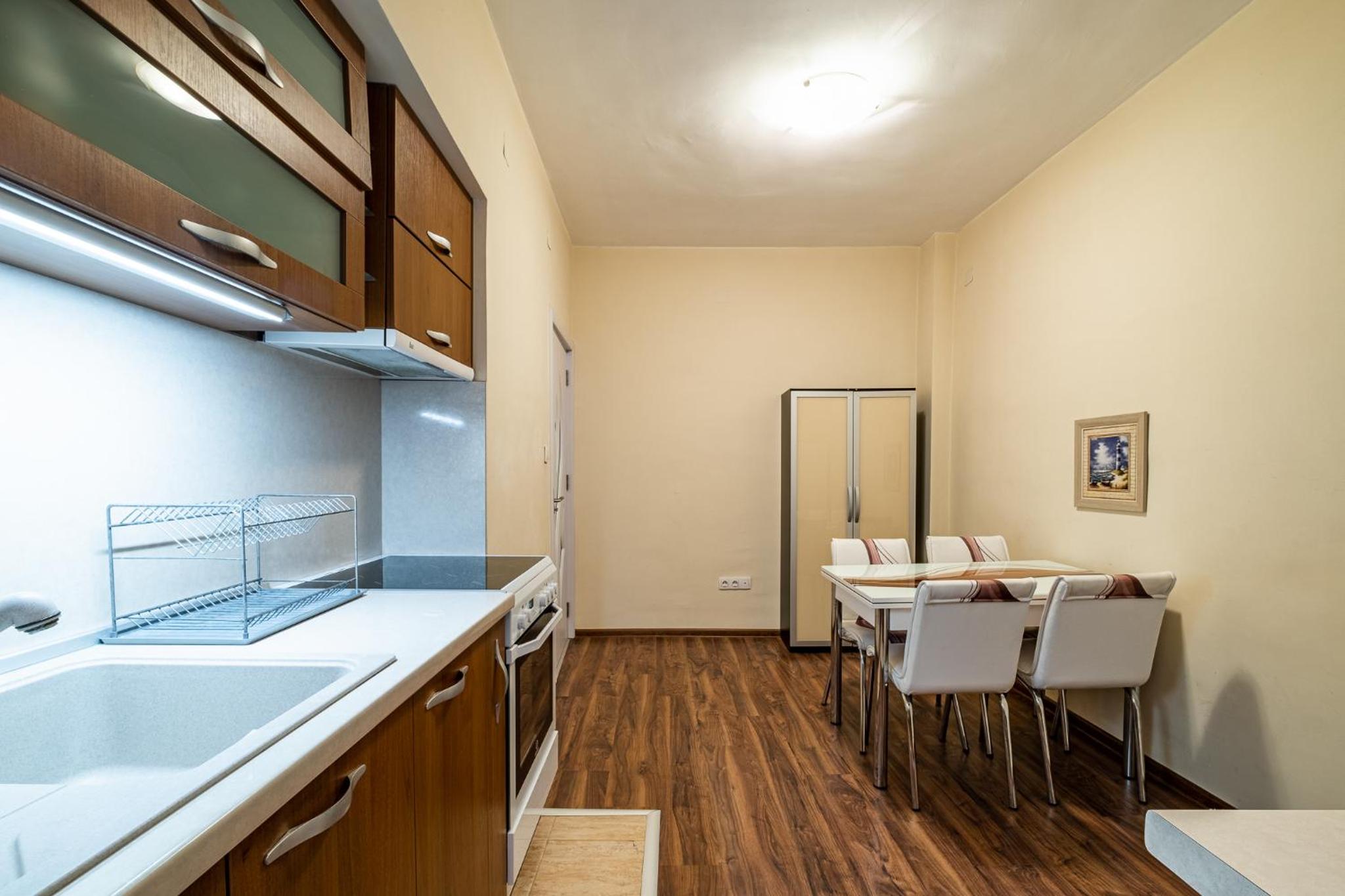 Primorski 2bdrm Central Apartment