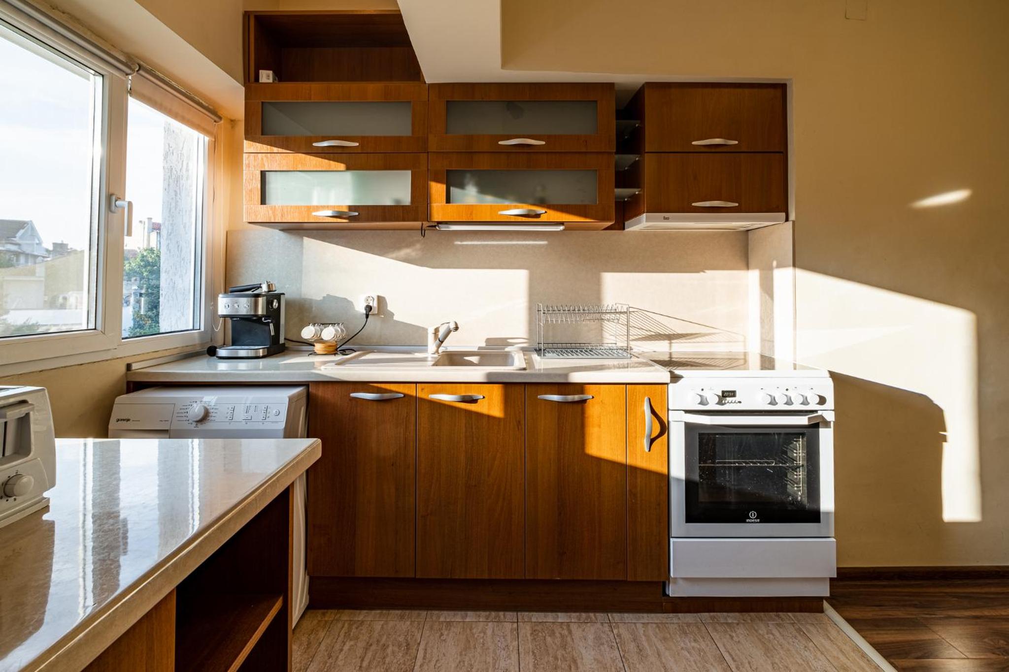 Primorski 2bdrm Central Apartment