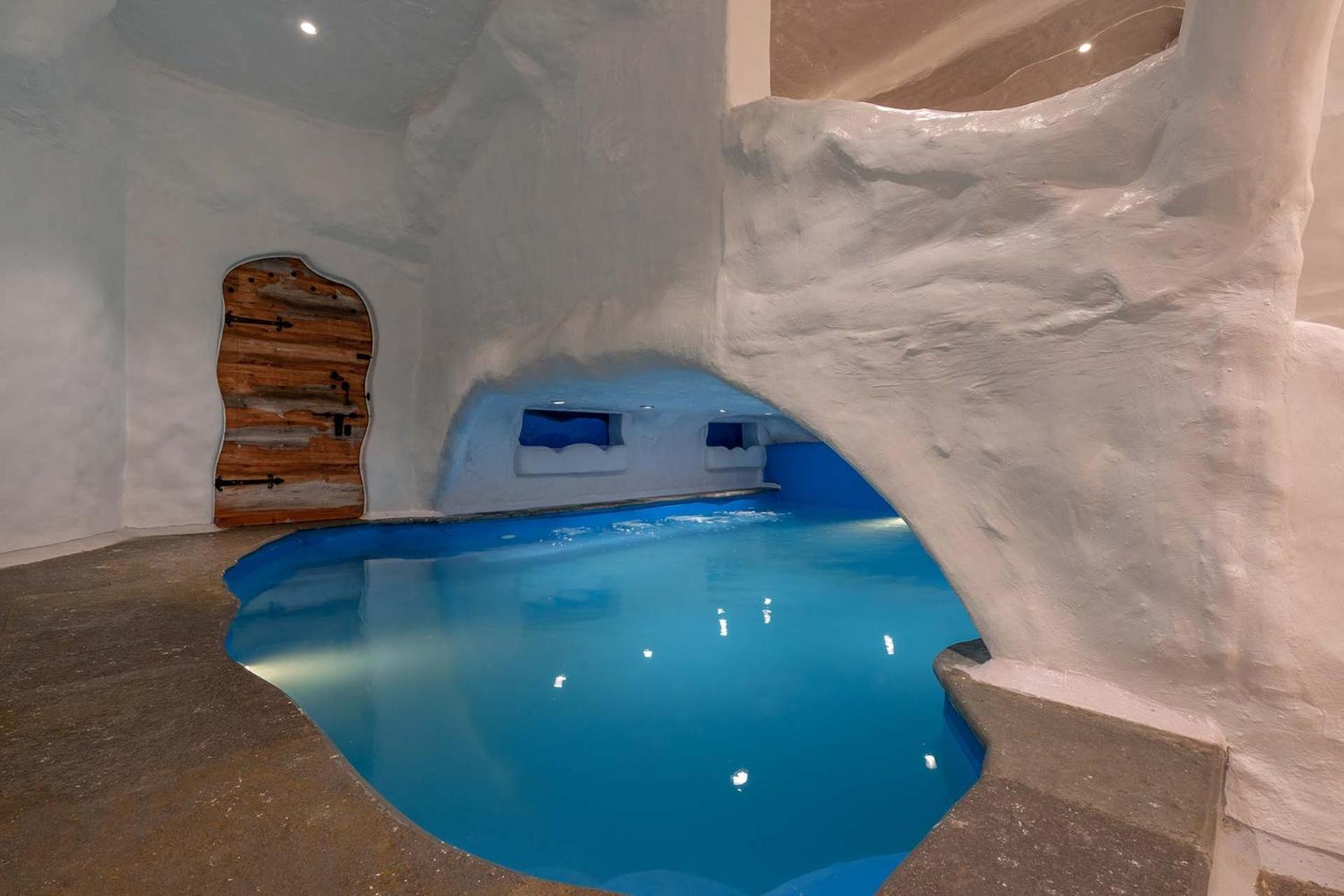 Villa Stonera by StayVista - Indoor pool, Mountain view, Outdoor firepit & A sprawling lawn for your perfect retreat view 5