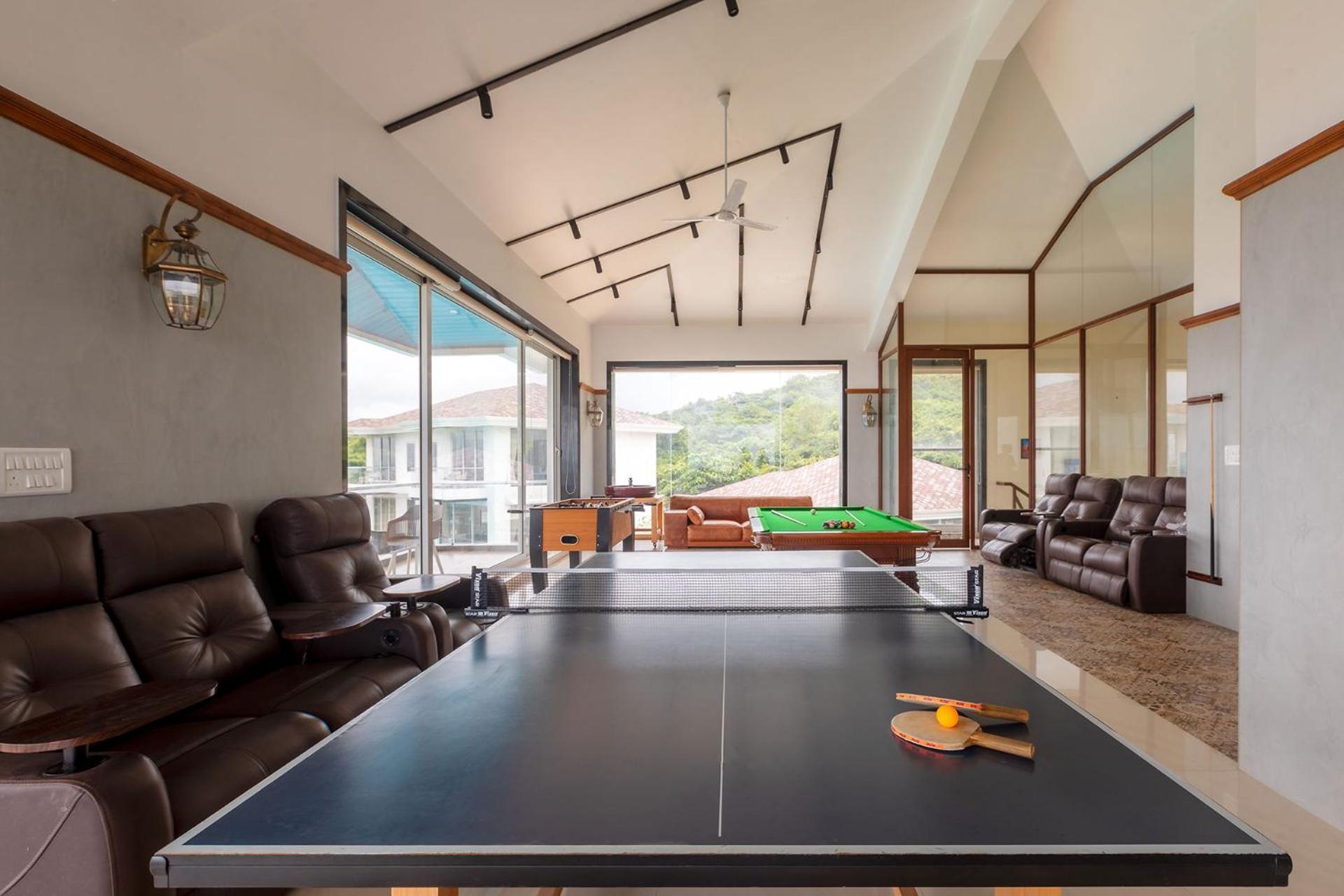 StayVista's Casa Bella - Sea-View Villa with Infinity Pool, Jacuzzi, Games, Entertainment, and Spa Room view 5
