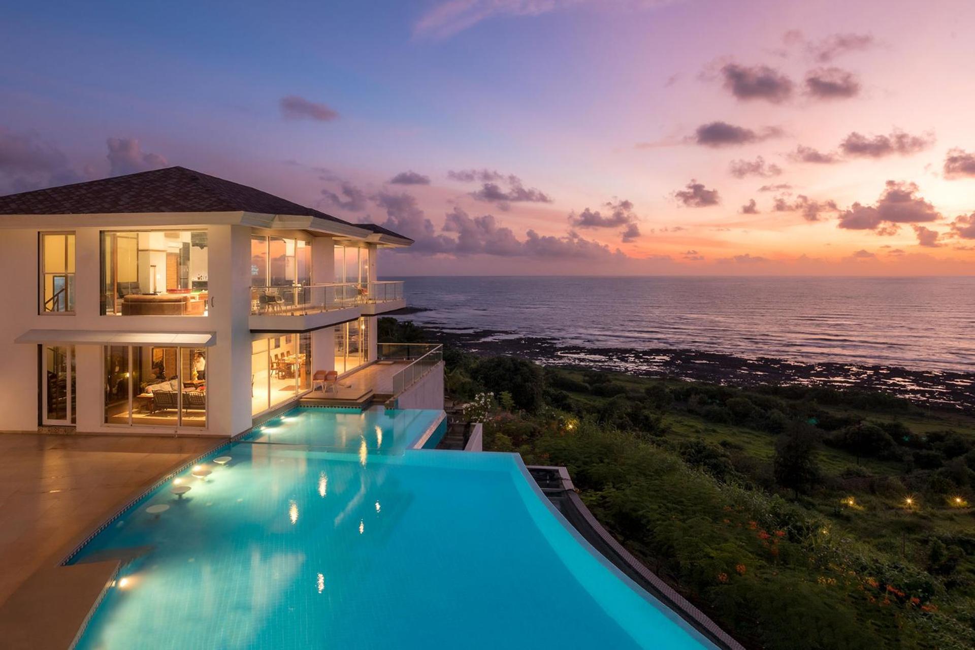 StayVista's Casa Bella - Sea-View Villa with Infinity Pool, Jacuzzi, Games, Entertainment, and Spa Room view 2