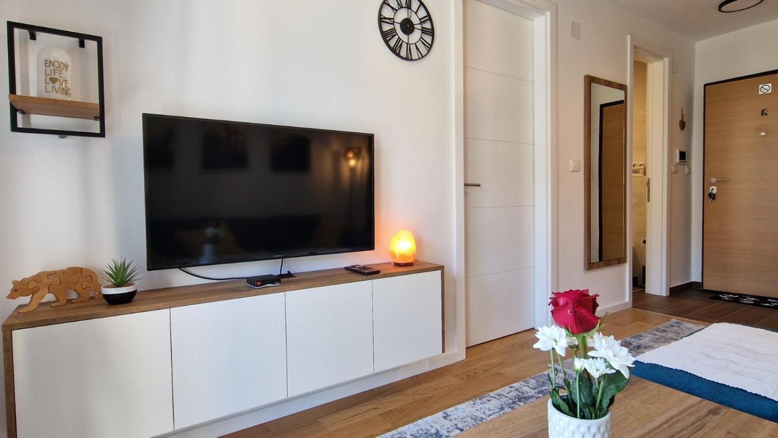 Engadin's 1BDR Apartment near Ski lift