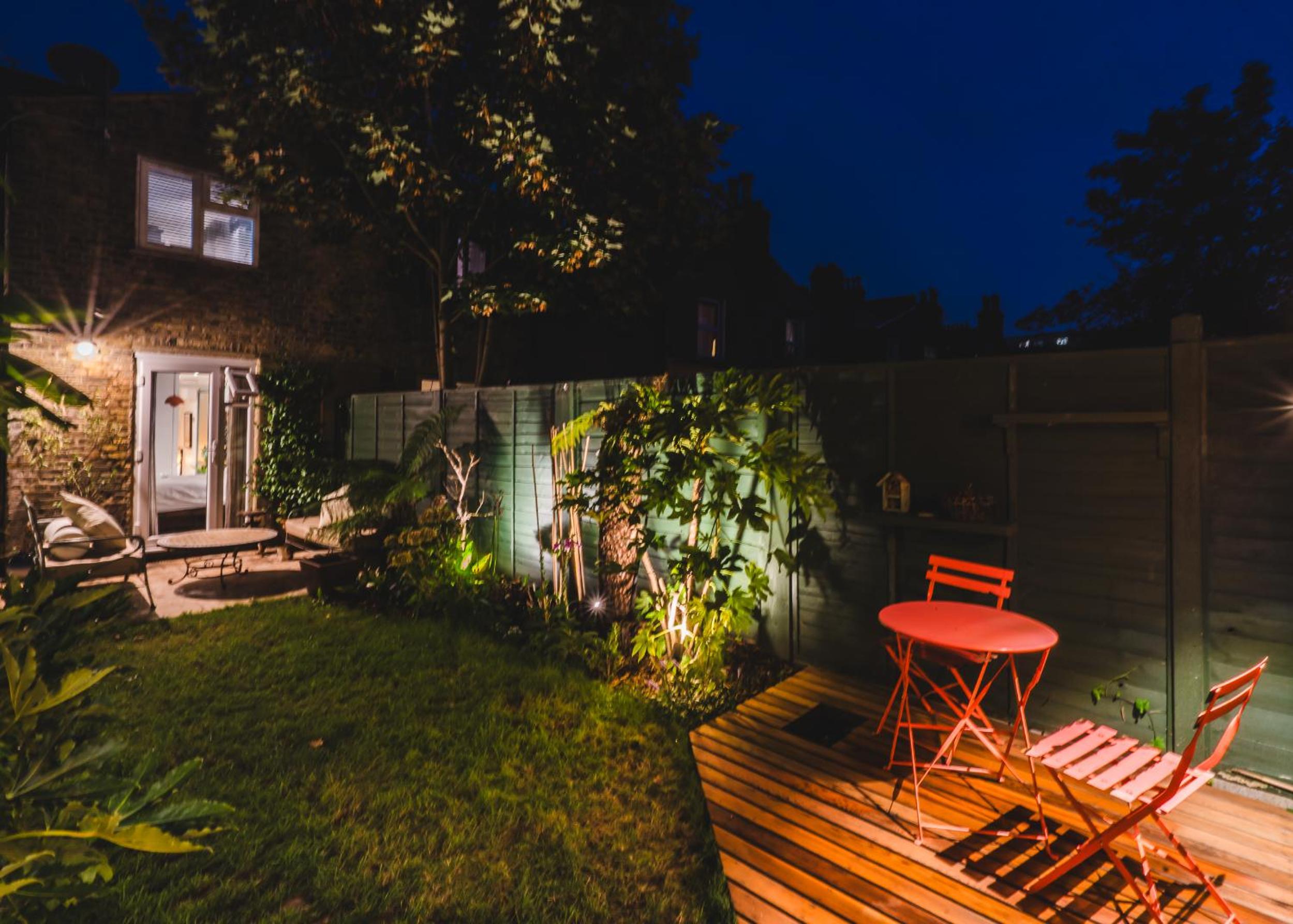 Stunning 2BR, split-level Flat w garden, Deptford