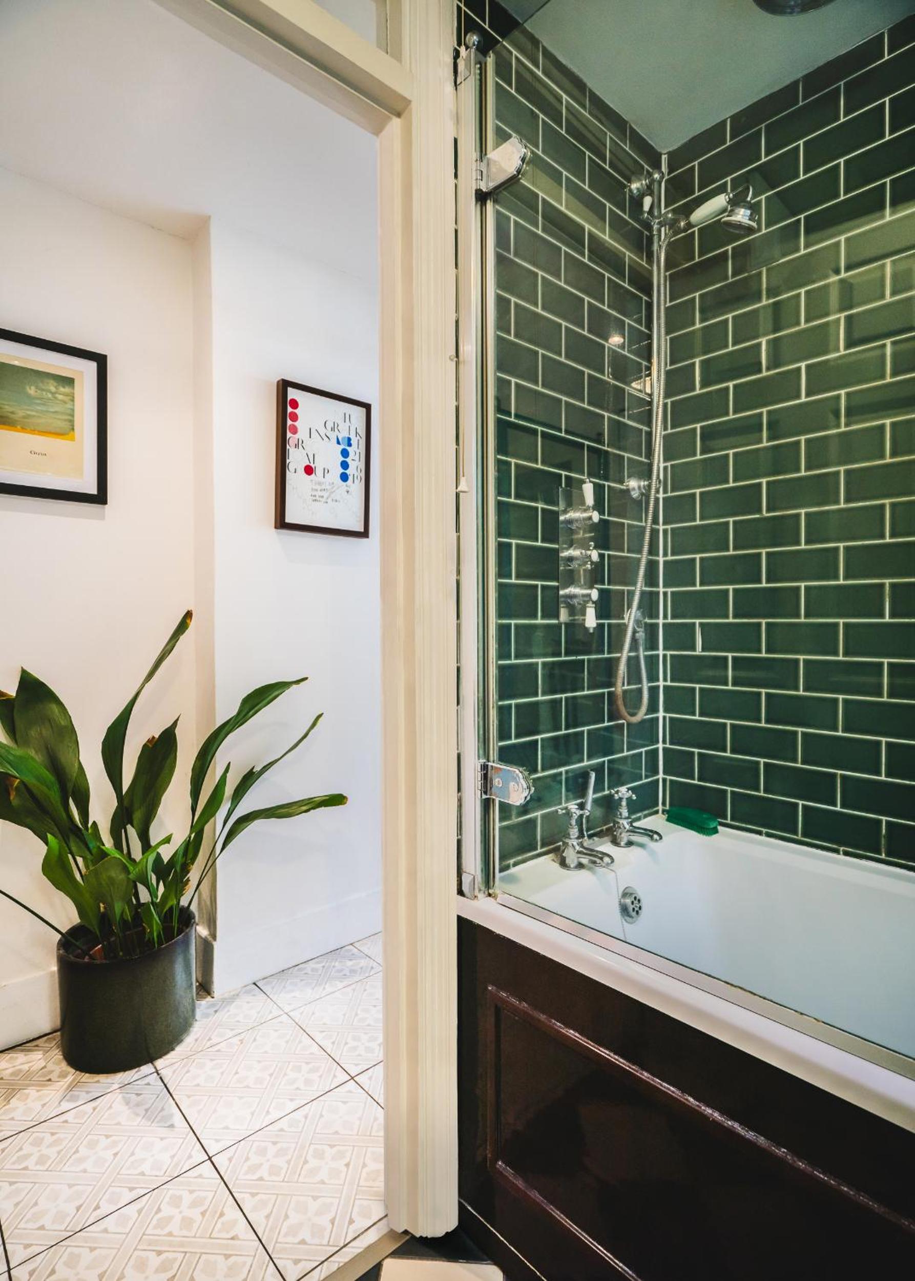 Stunning 2BR, split-level Flat w garden, Deptford