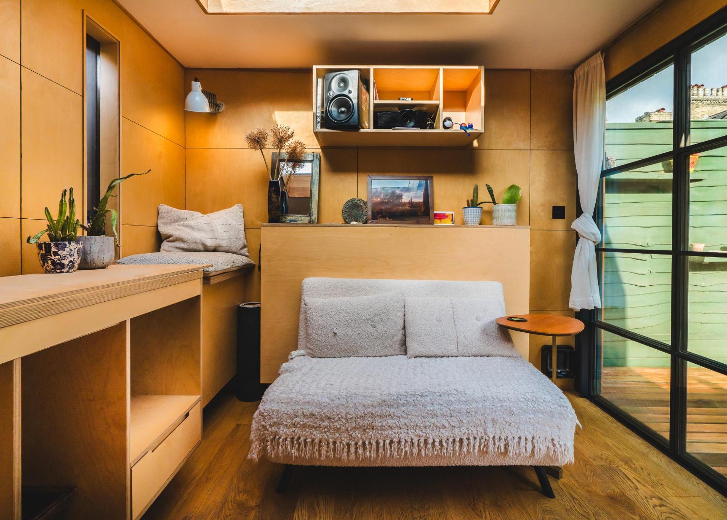 Stunning 2BR, split-level Flat w garden, Deptford