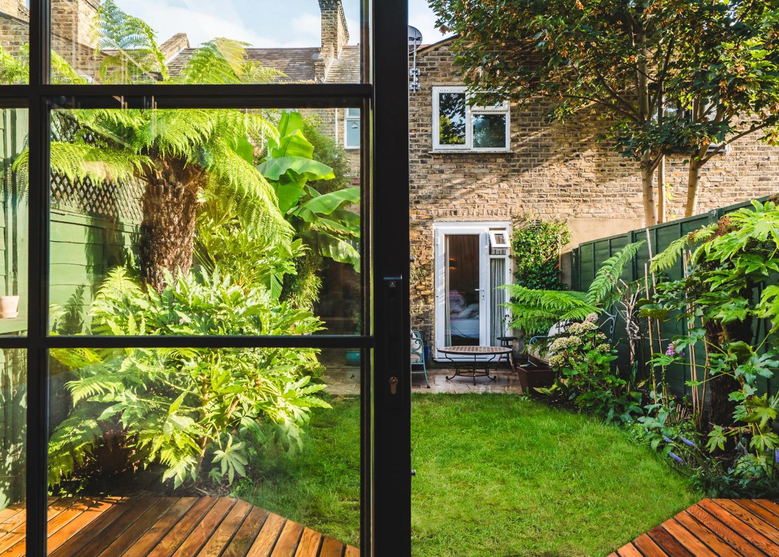 Stunning 2BR, split-level Flat w garden, Deptford