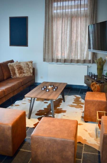 Vakantiewoning 't Sevencoote - terras - privé parking - Zevekote