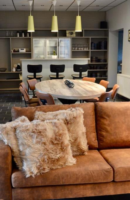 Vakantiewoning 't Sevencoote - terras - privé parking - Zevekote