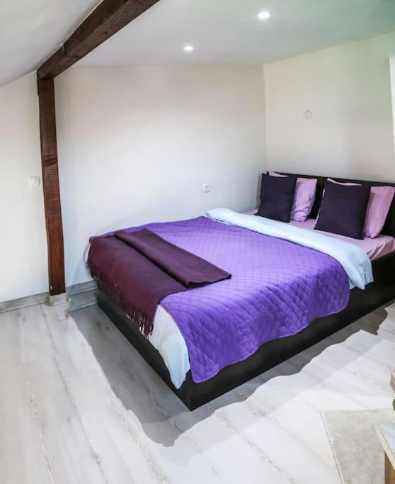 The Bay View - Your Room