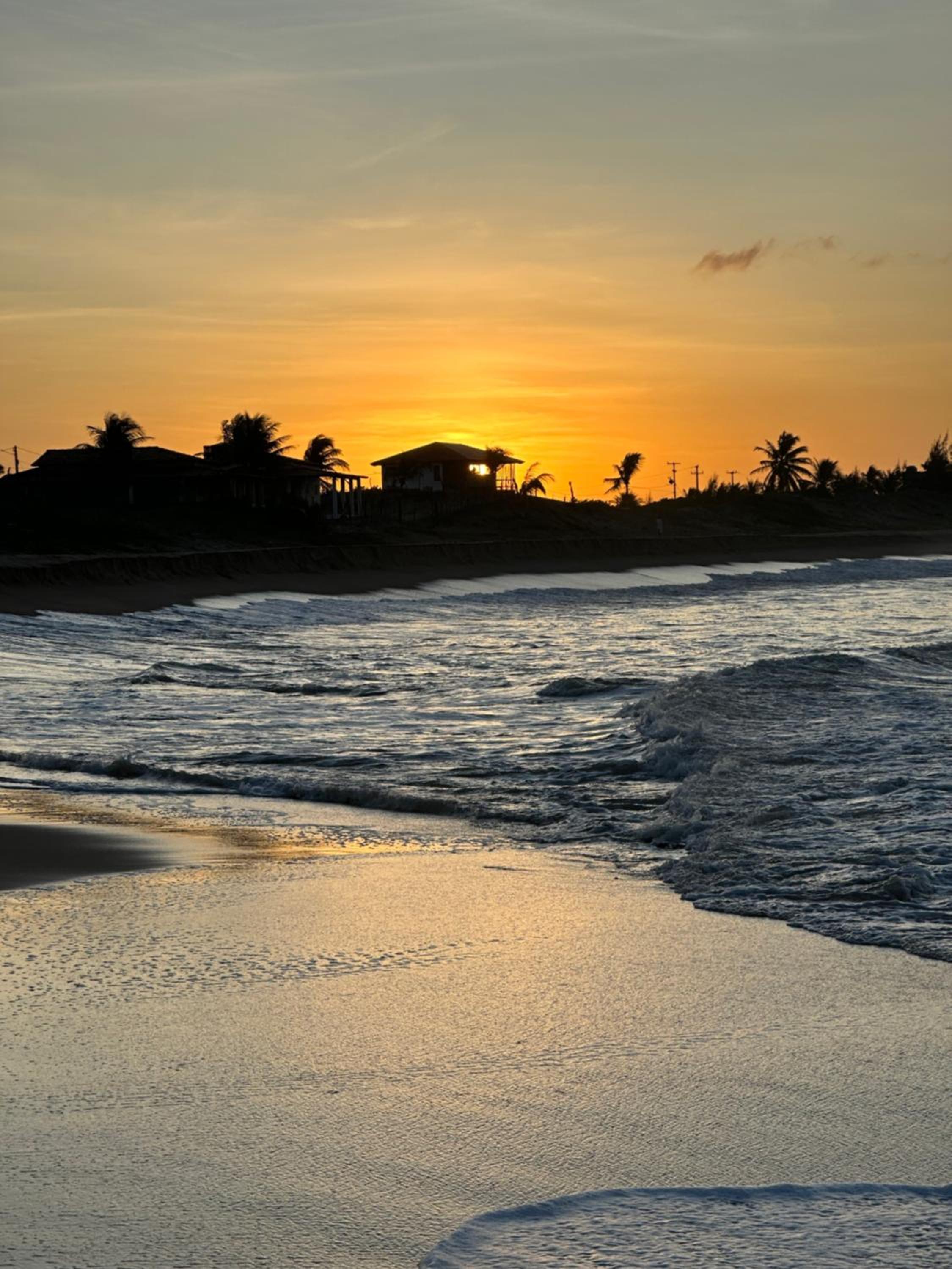 São Miguel do Gostoso RN Casa em Condomínio Piscina Churrasqueira privativas frente ao Mar