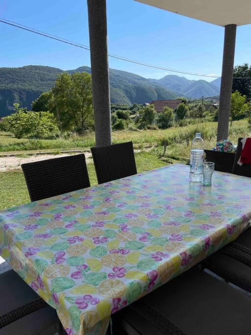 Vila Prvi, Carevo Polje