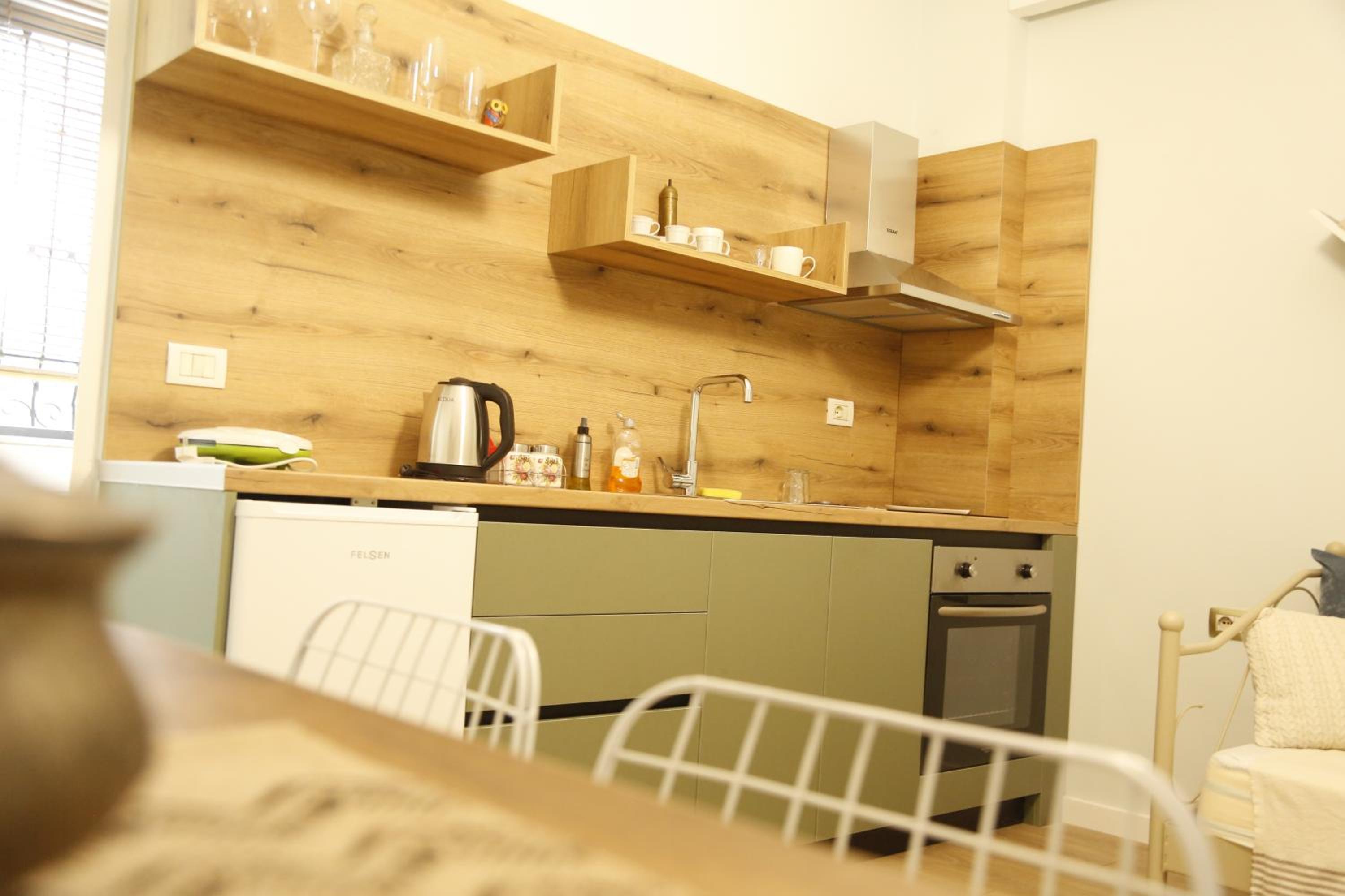 Illyrian studio apartment 2