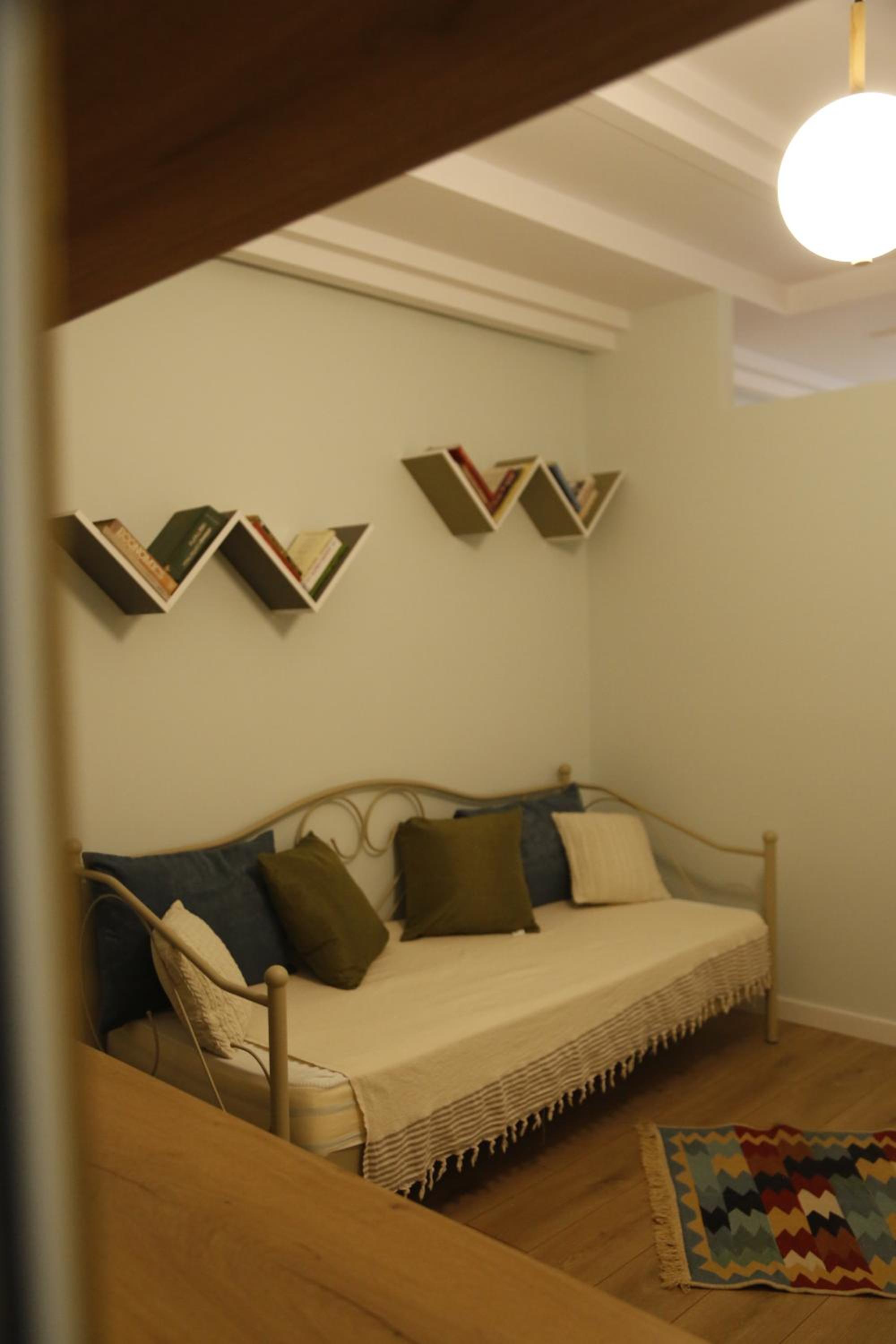 Illyrian studio apartment 2