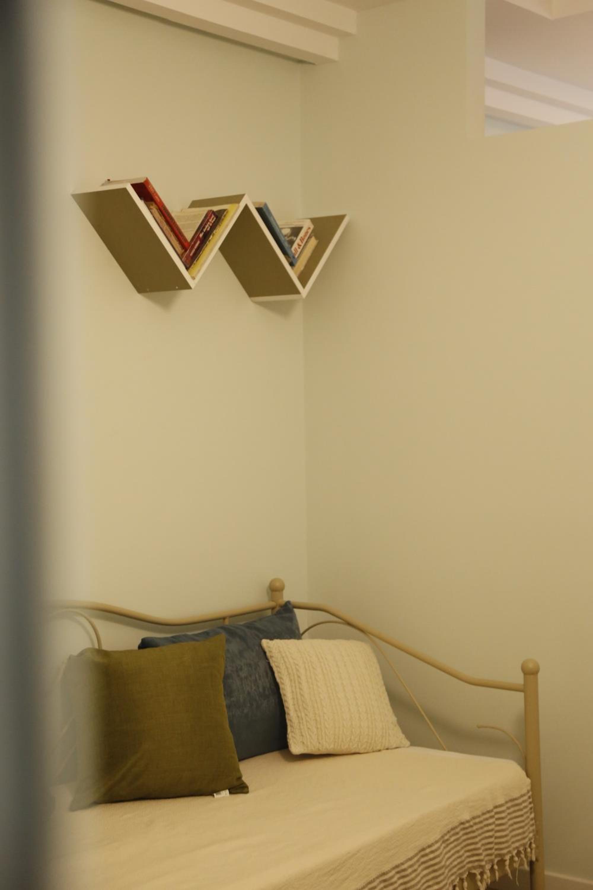 Illyrian studio apartment 2