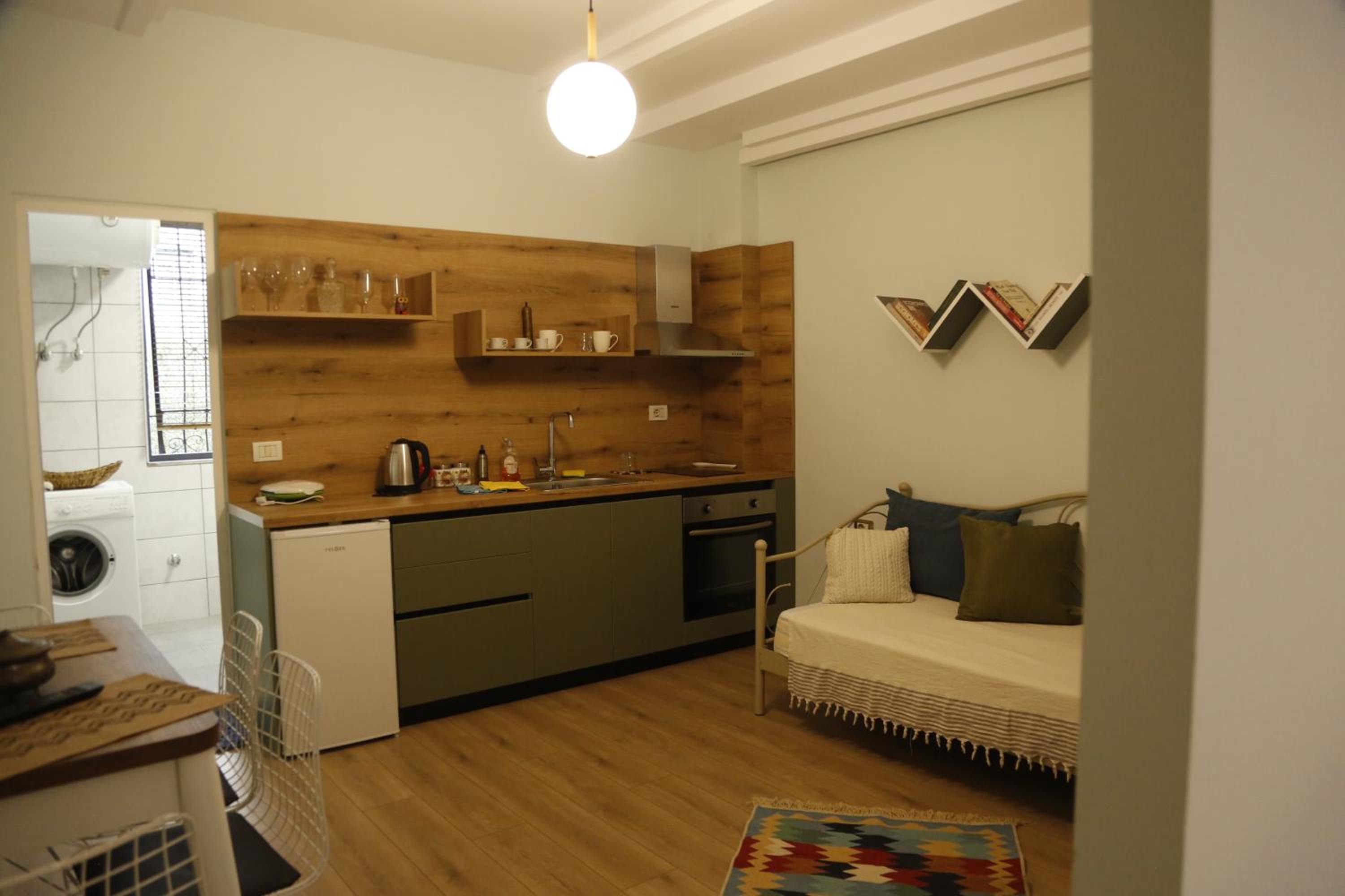 Illyrian studio apartment 2