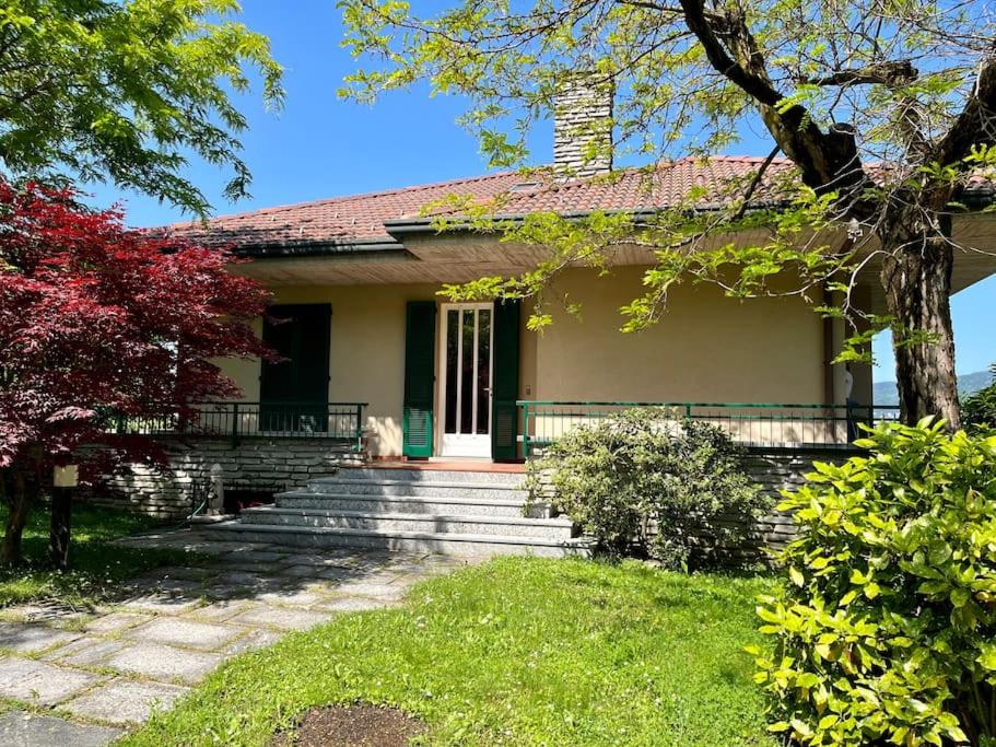 Villa Merone - private garden- access Lake Pusiano - view 2