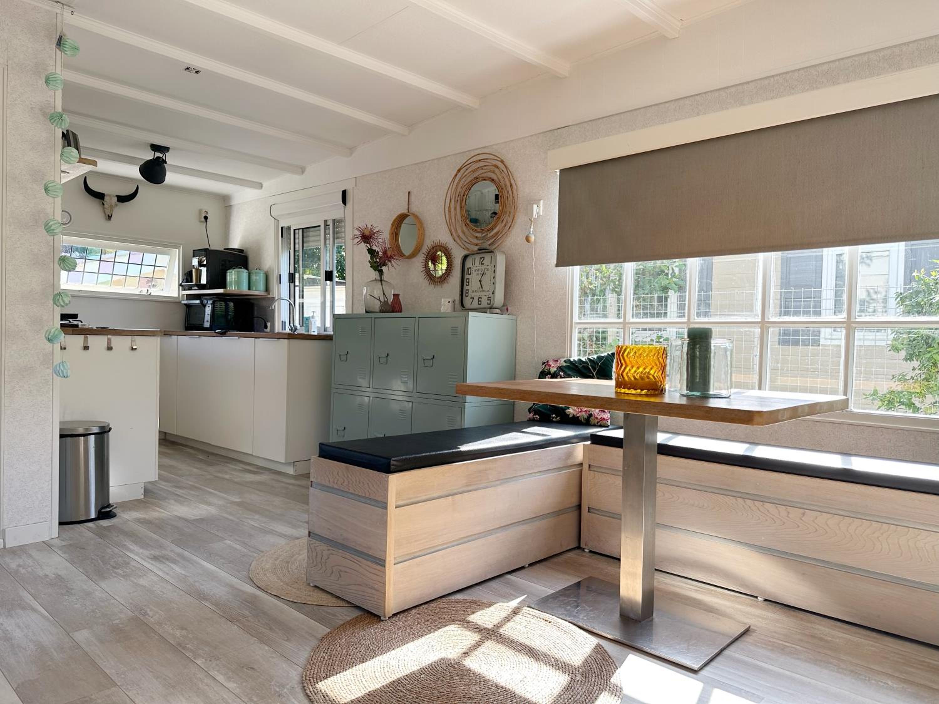 Chalet 513 op Recreatiepark De Wielen view 2