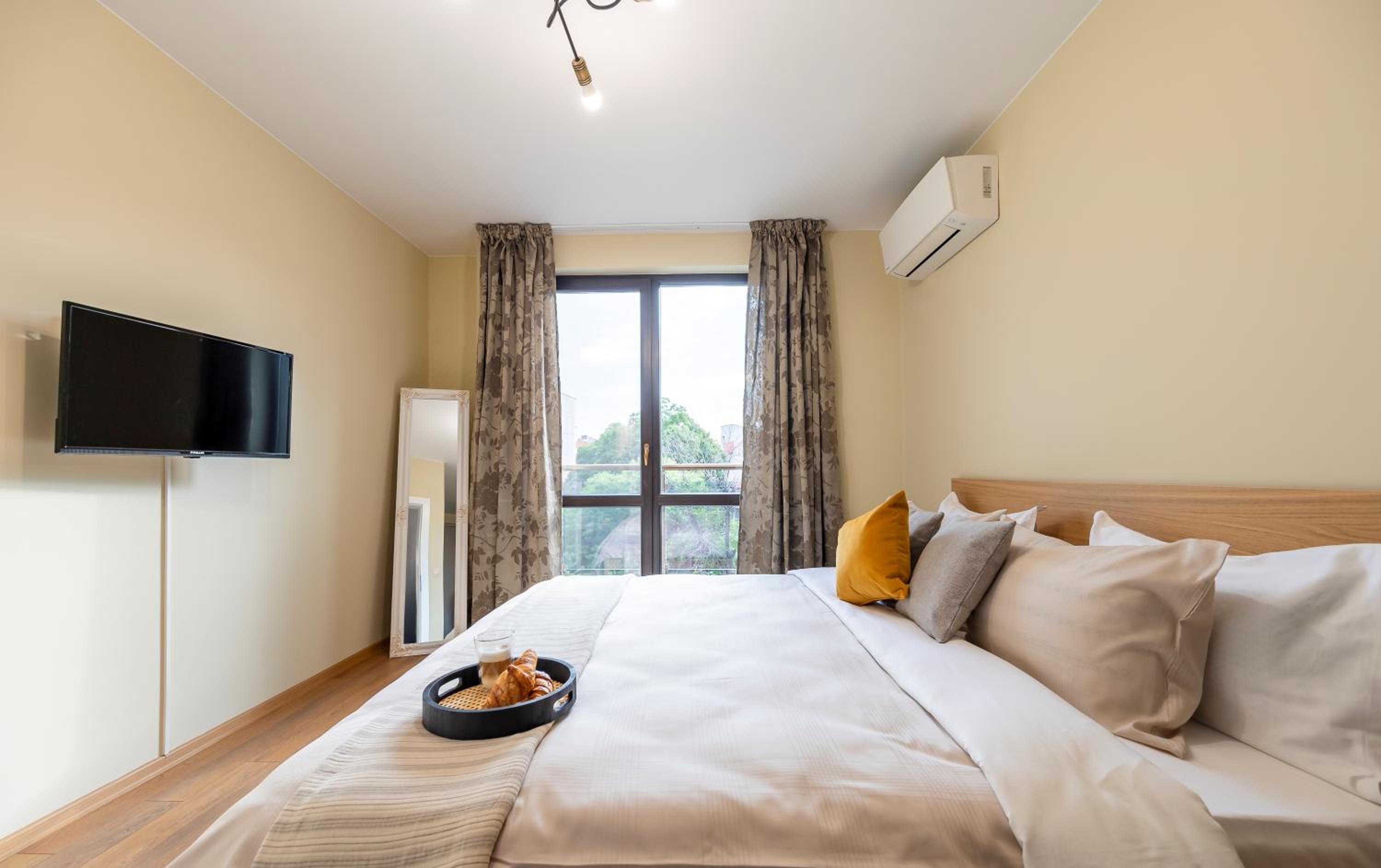 Three Lilies Apartments