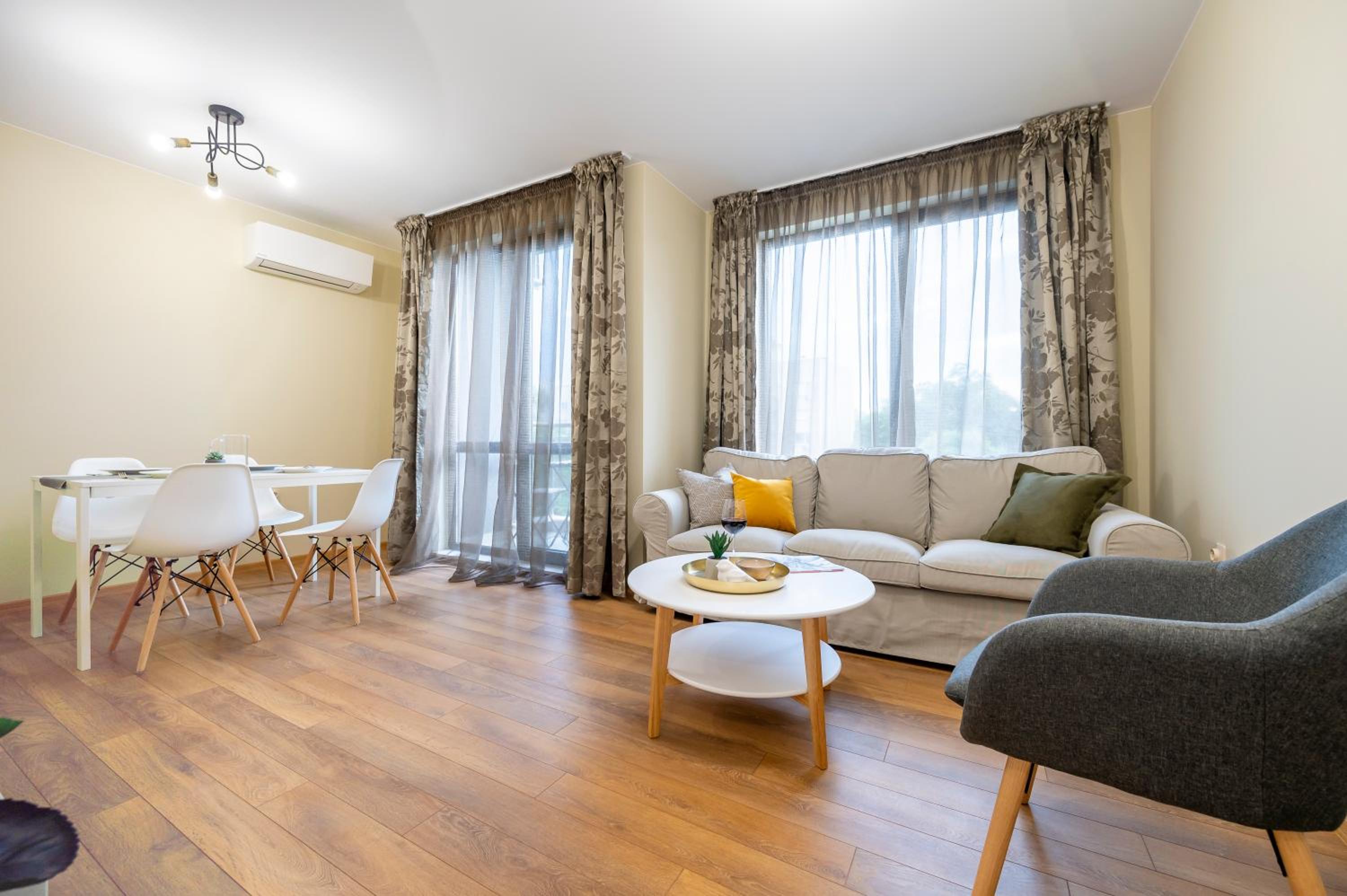 Three Lilies Apartments