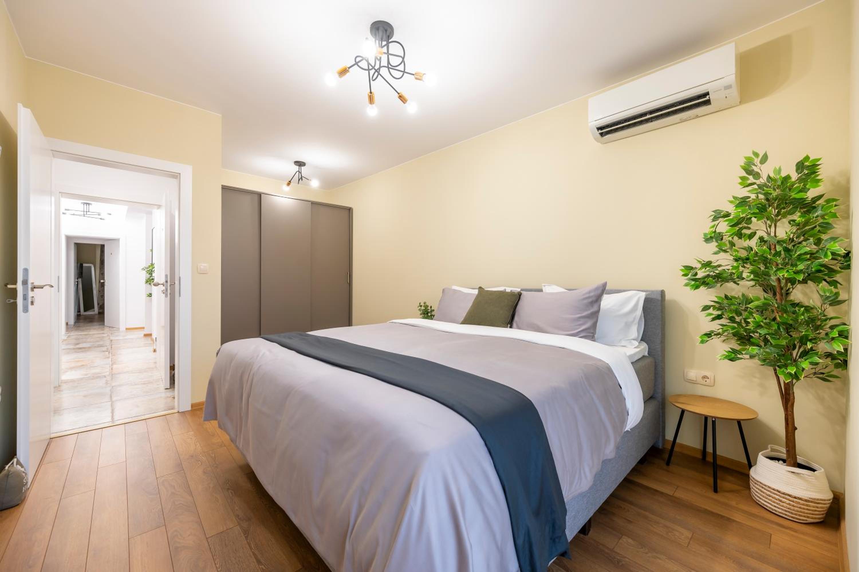 Three Lilies Apartments