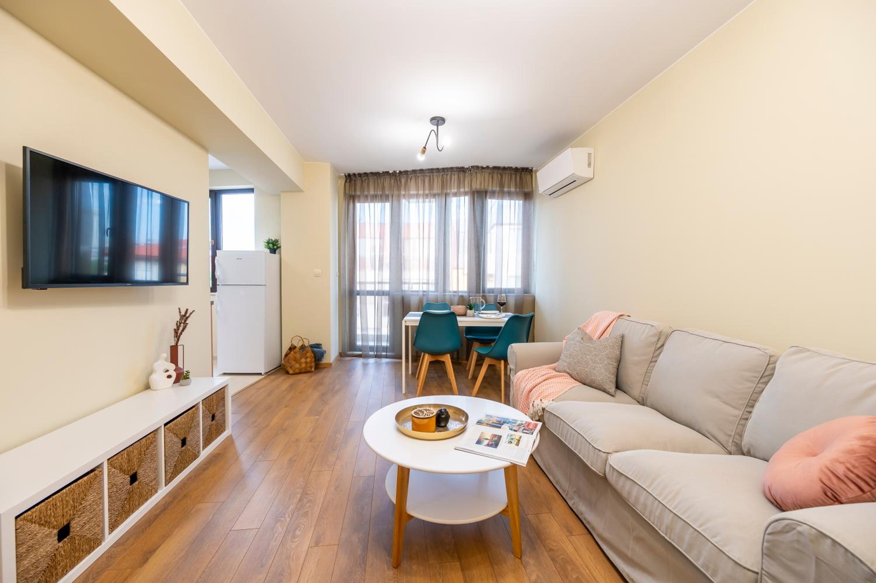 Three Lilies Apartments