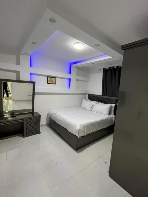 Heaven Pyramids View Apartment